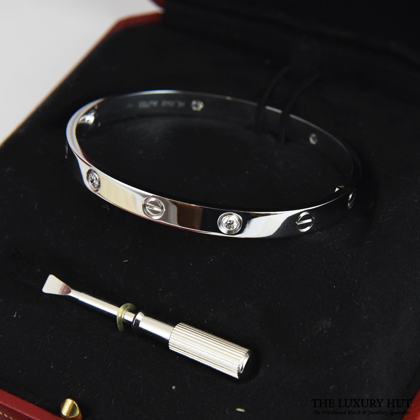 2023/06/Cartier_Bangle_White_4D-37547-e-1.jpg