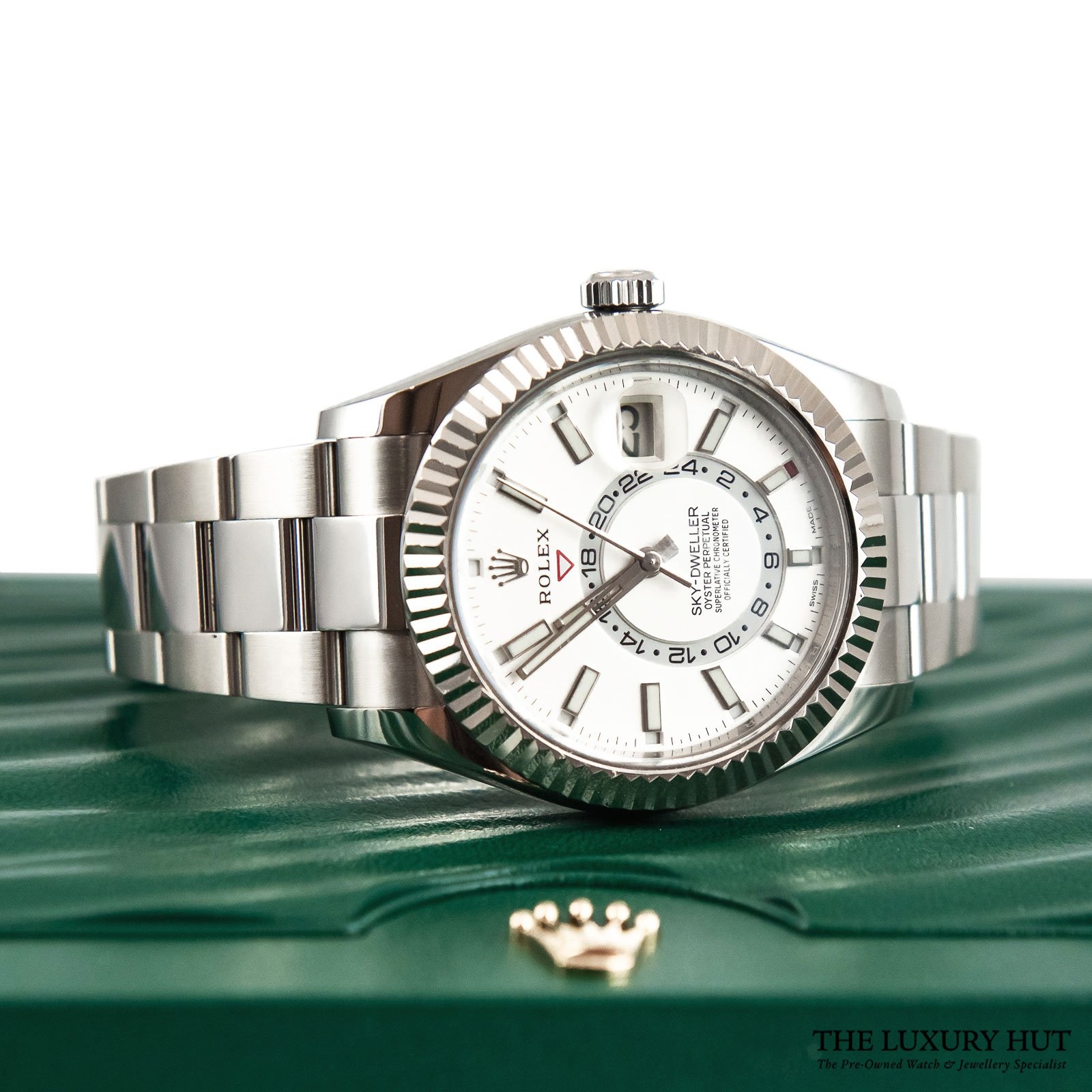 2023/06/Rolex-Sky-Dweller-White-2020-e-1.jpg