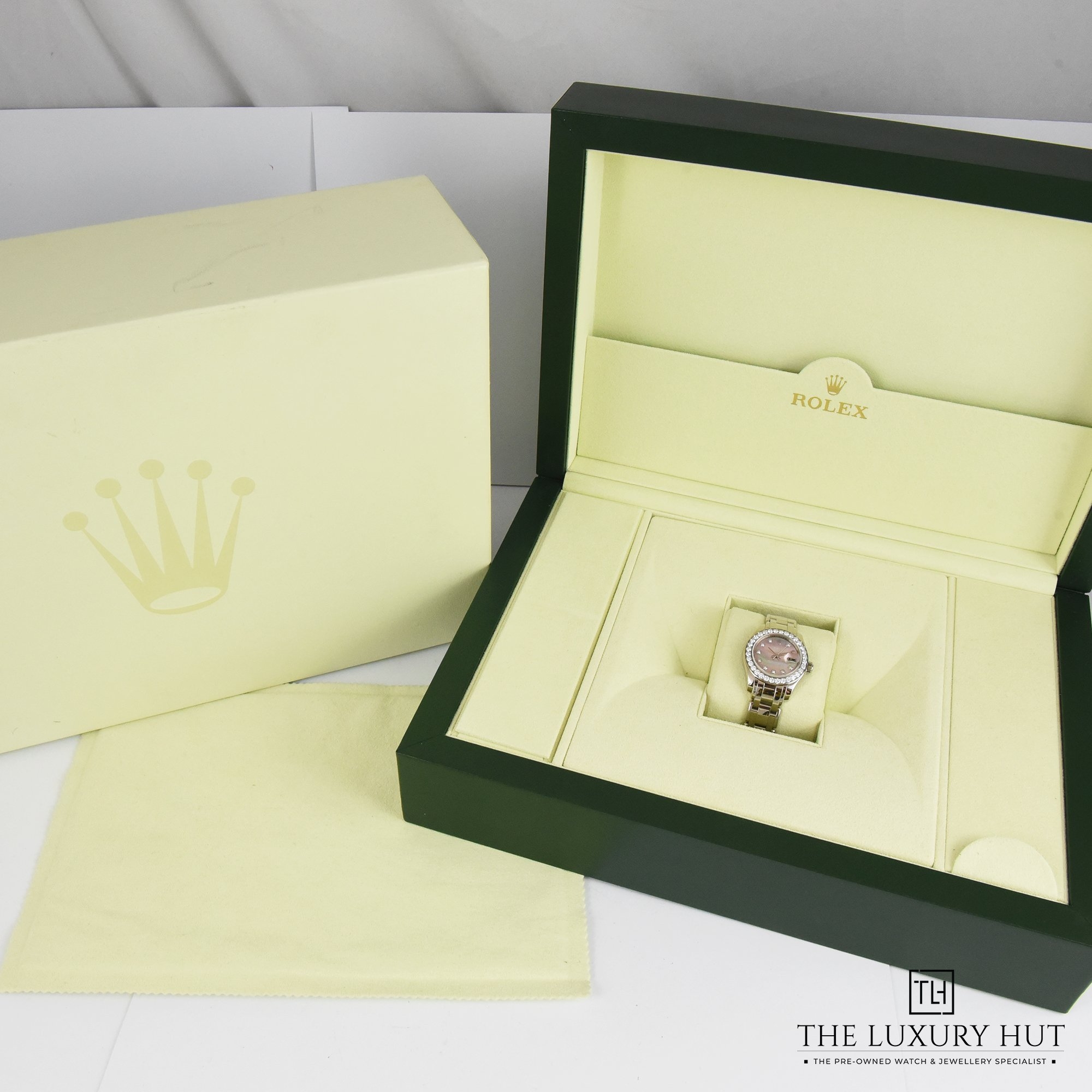 2023/06/Rolex_Pearlmaster_Lady-39343-c-1.jpg