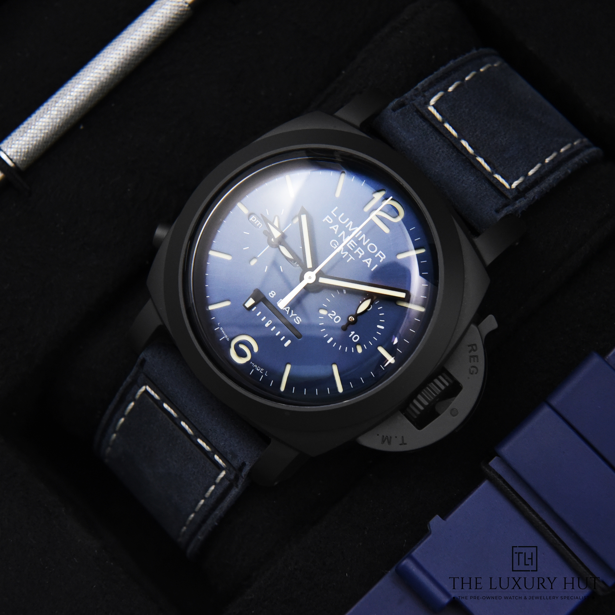 2023/07/Panerai_Luminor_Limited_Blue_50082-e.jpg