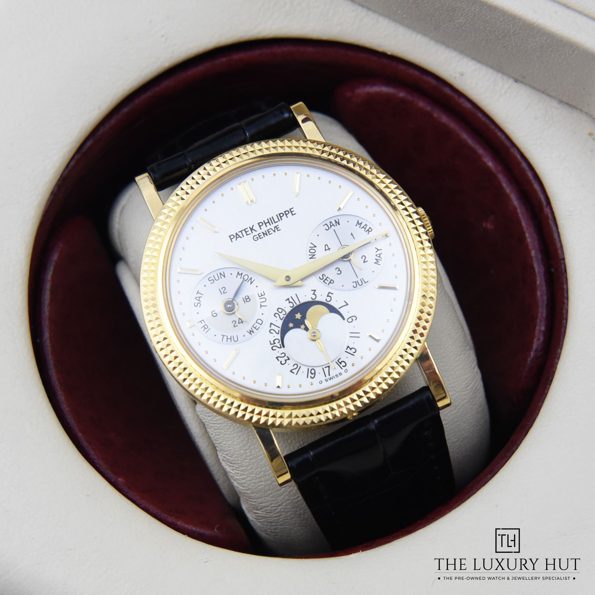 2023/08/Patek_Philippe_Moonphase-_Yellow_50094-e.jpg