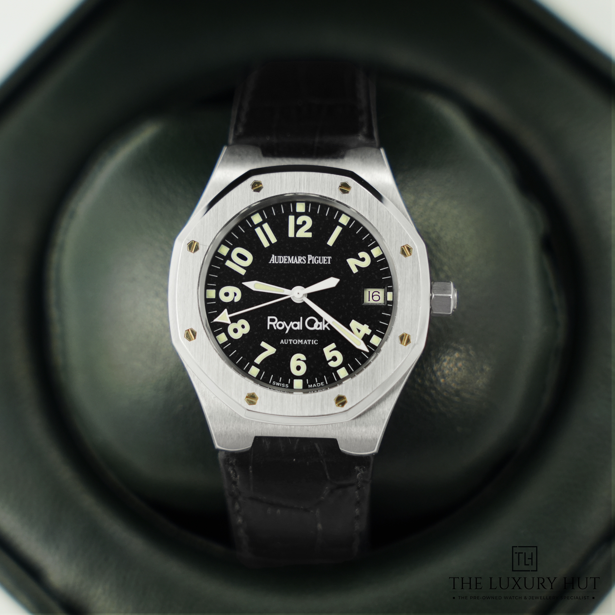 2024/04/AP_Royal_Oak_36mm_Black_Military_50726-e.jpg