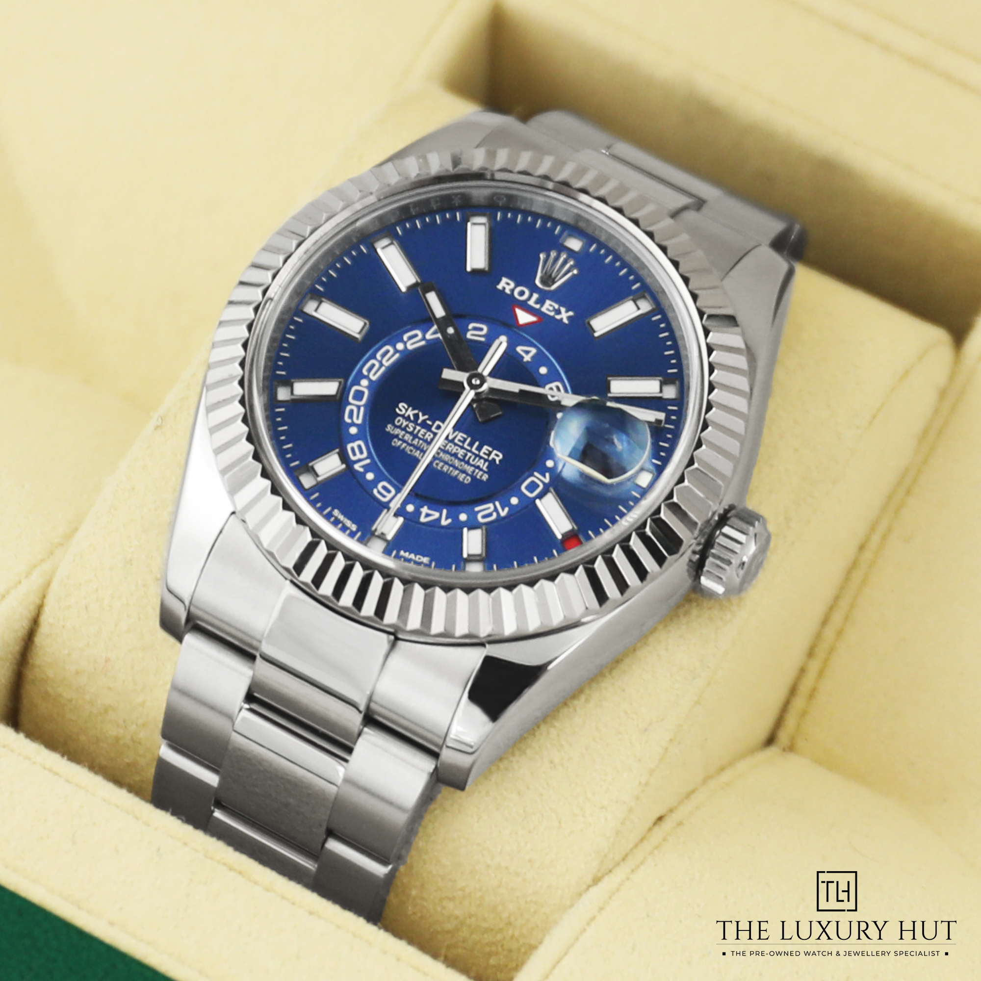 2024/06/Rolex_Sky-Dweller_Steel_42mm_Blue_LB288-e.jpg