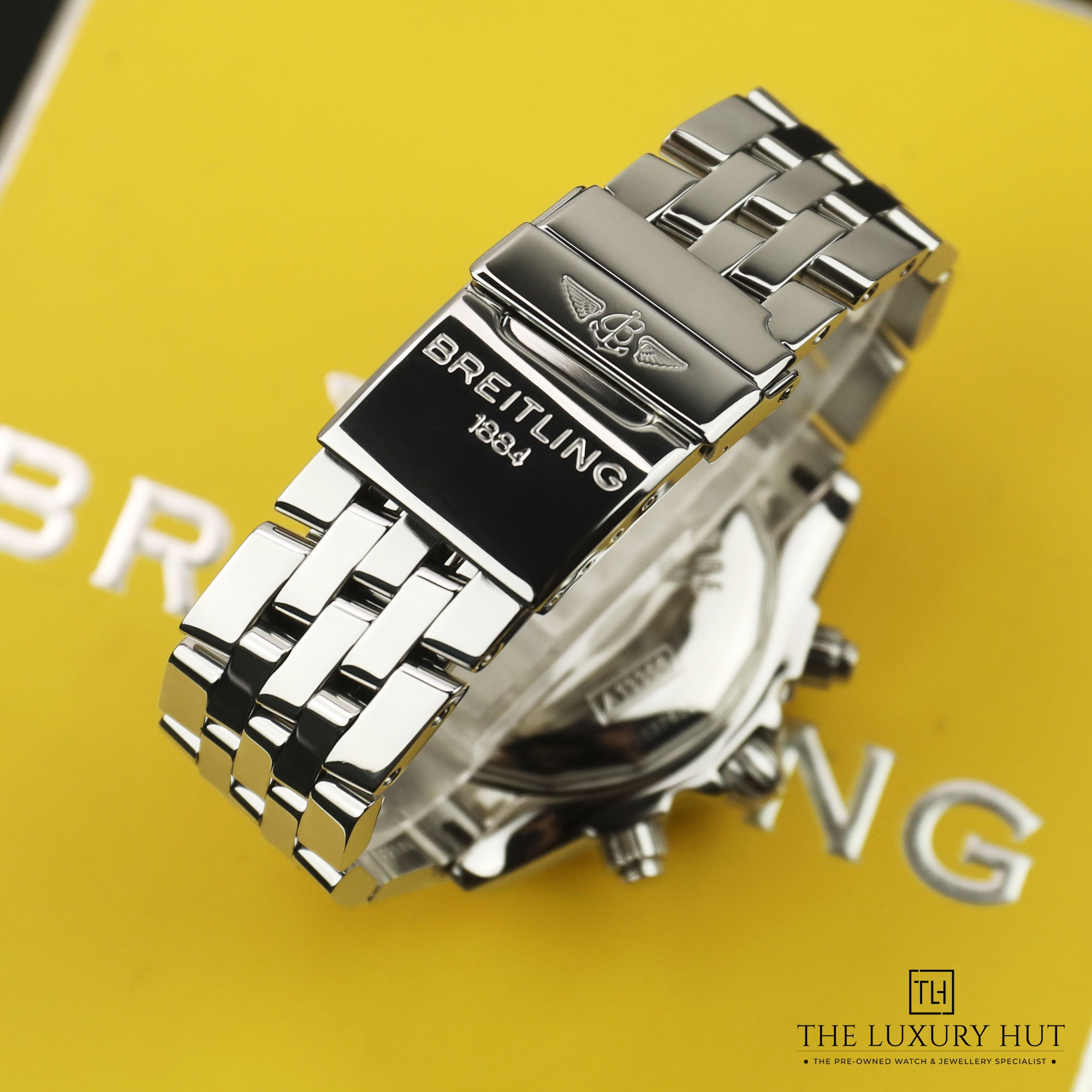 2024/07/Breitling_Chronomat_Steel_White_50961-d.jpg