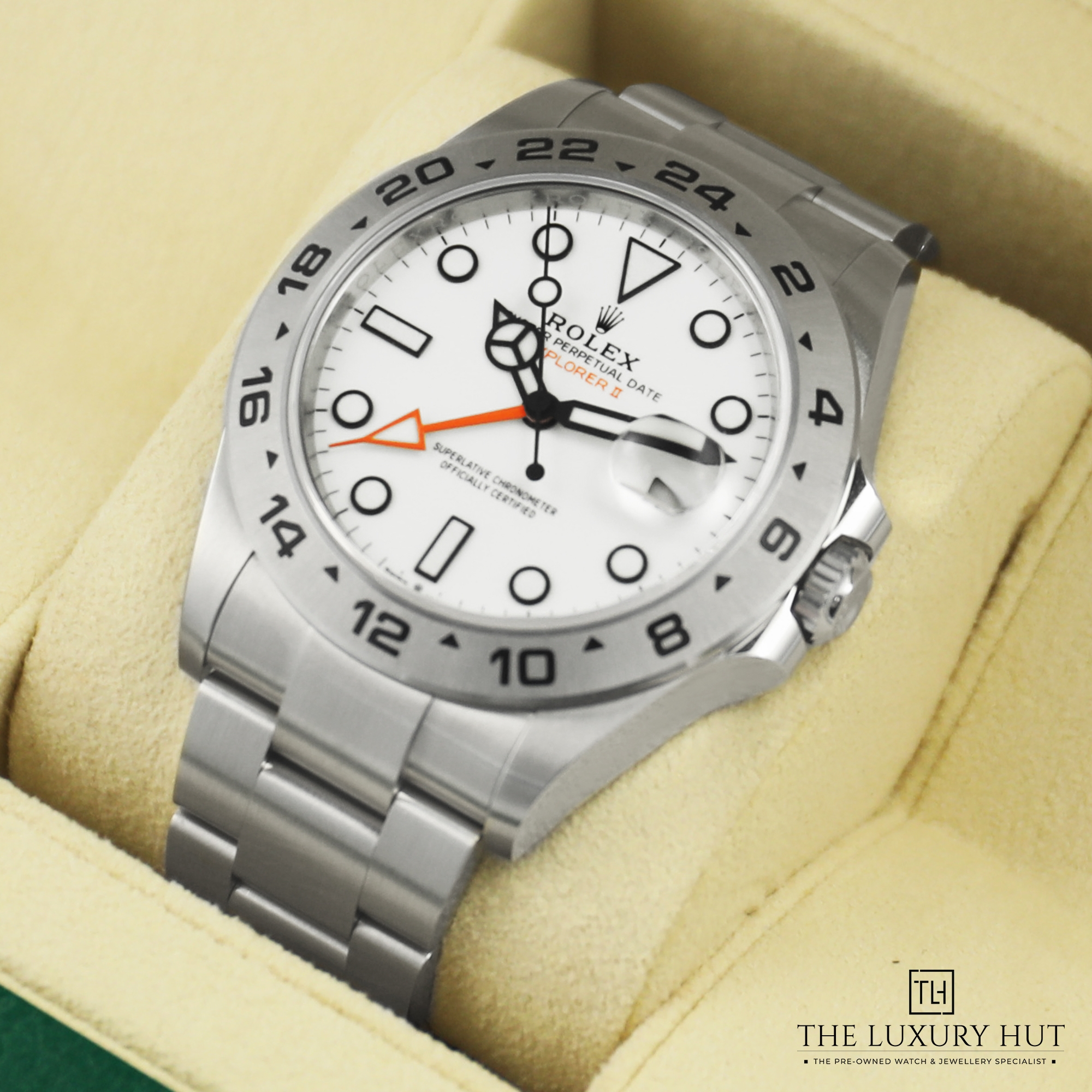 2024/07/Rolex_Explorer_II_42mm_White_Polar_50938-e.jpg