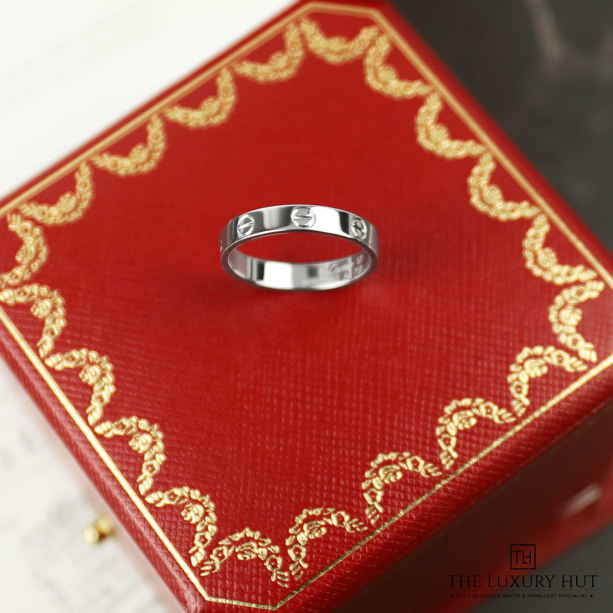 2024/08/Cartier_Love_Wedding_Band_White_Gold_51036-dd.jpg