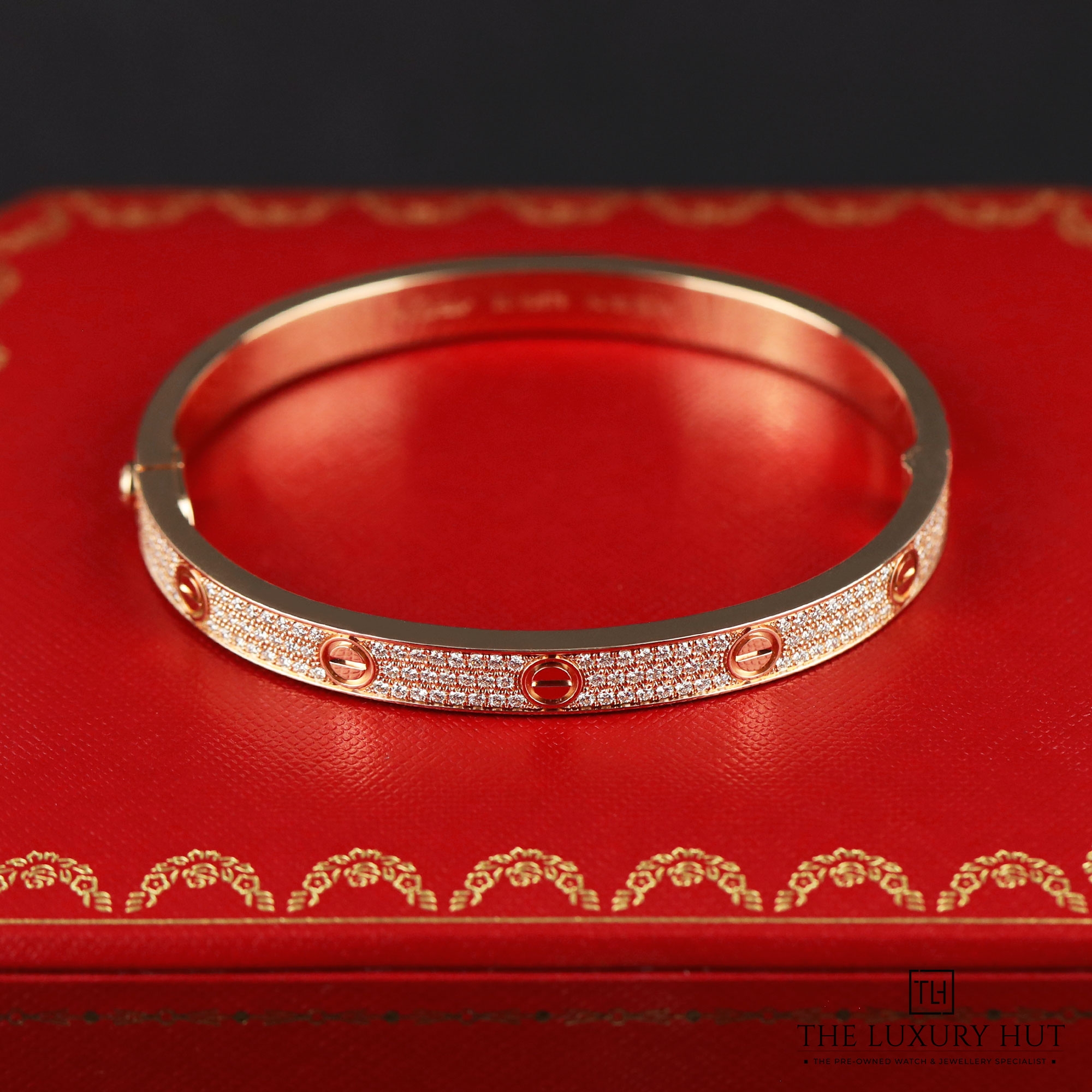 2024/08/Cartier_Rose_Diamond-Paved_Bracelet_LB338-d.jpg