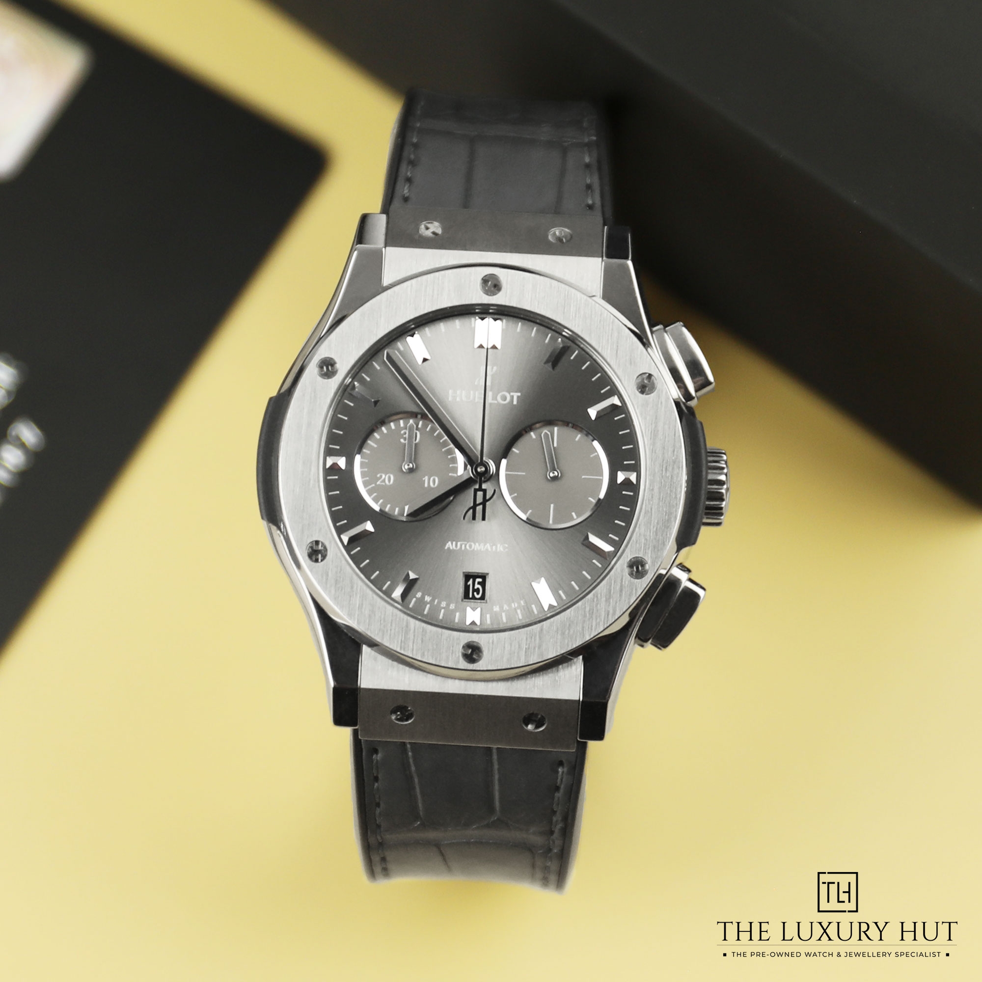 2024/08/Hublot_Classic_Fusion_Racing_Grey_Titanium_51056-b.jpg