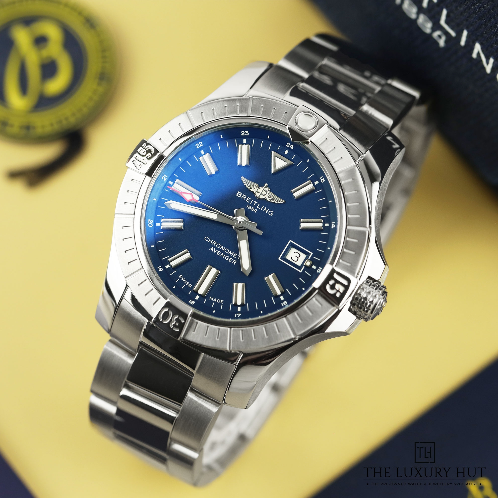 2024/09/Breitling_Avenger_Steel_43mm_Blue_Dial_51099-b.jpg