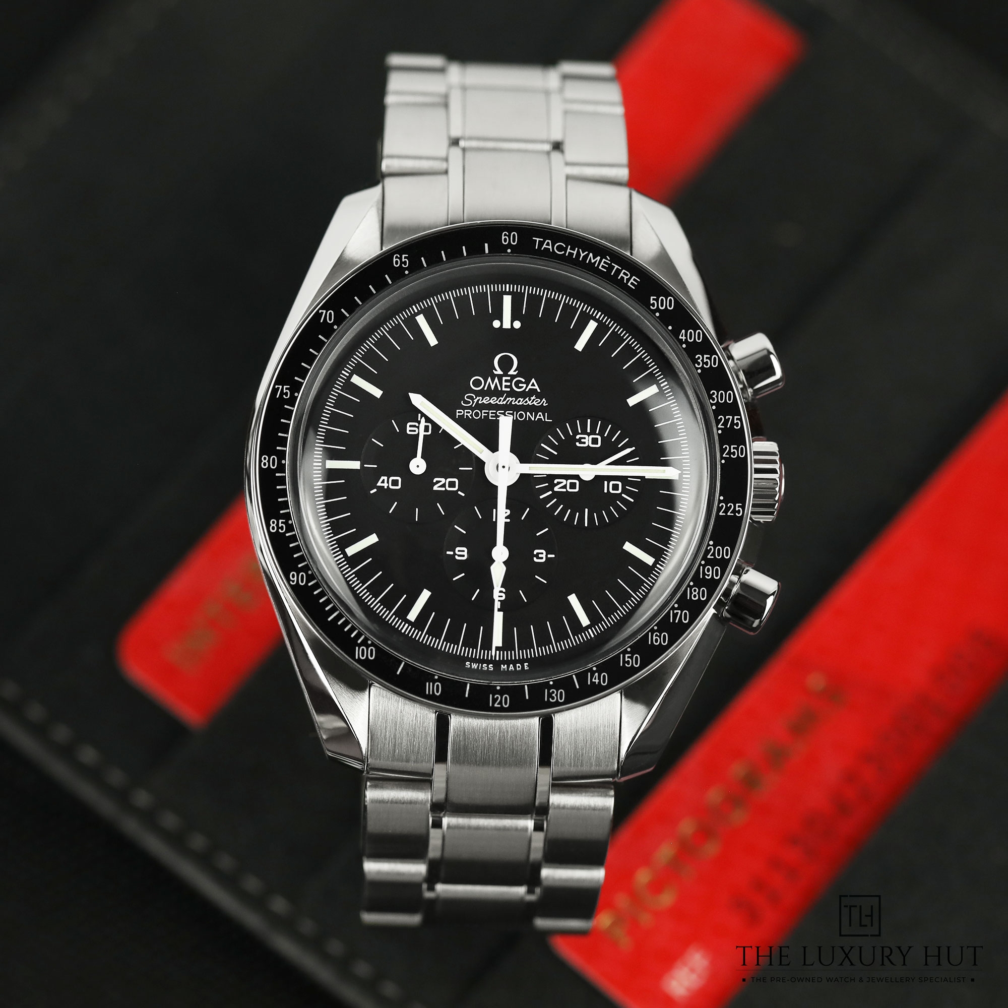 2024/09/Omega_Speedmaster_Moonwatch_Black_51093-b.jpg