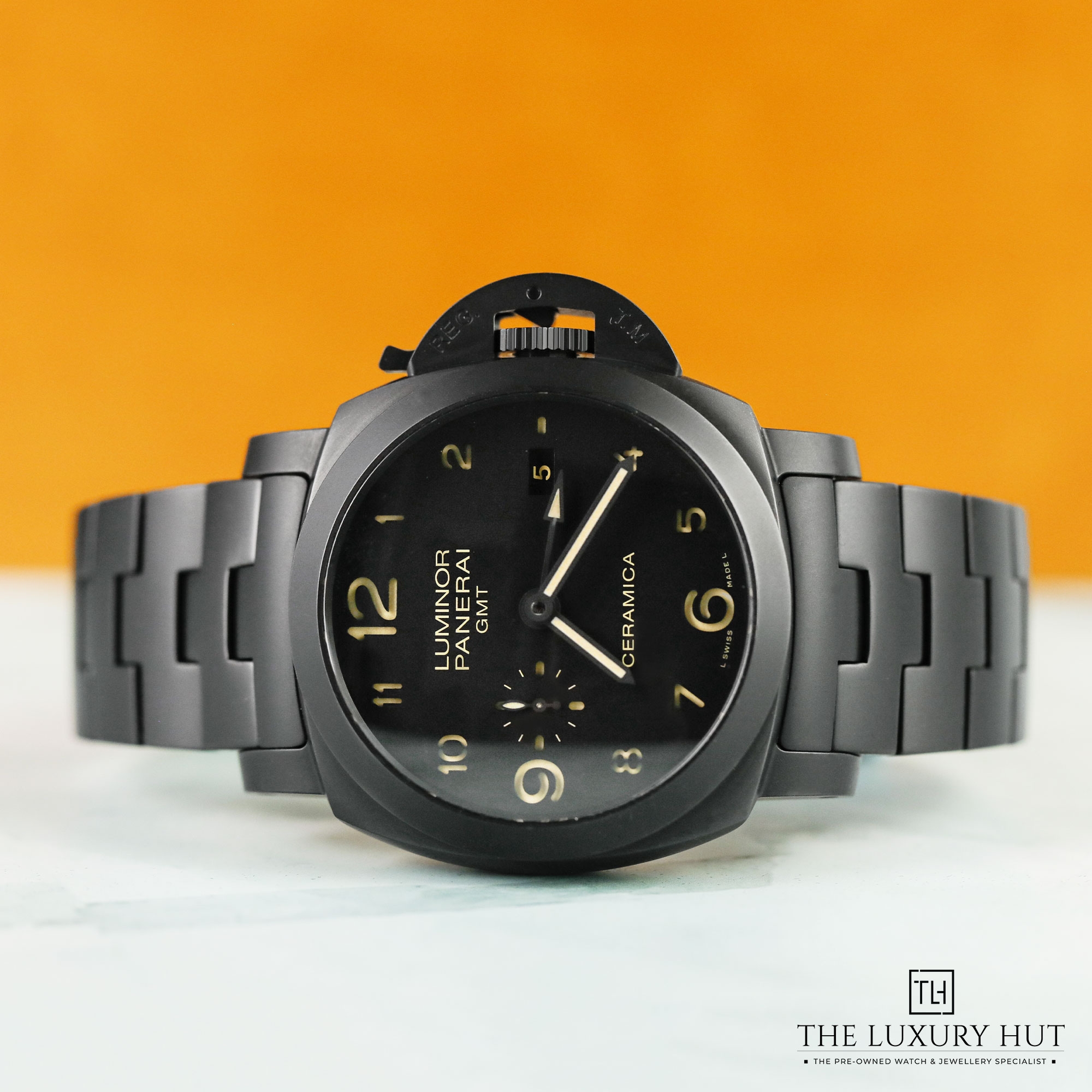 2024/11/Panerai_Tuttonero_Luminor_Black_Ceramic_51255-c.jpg