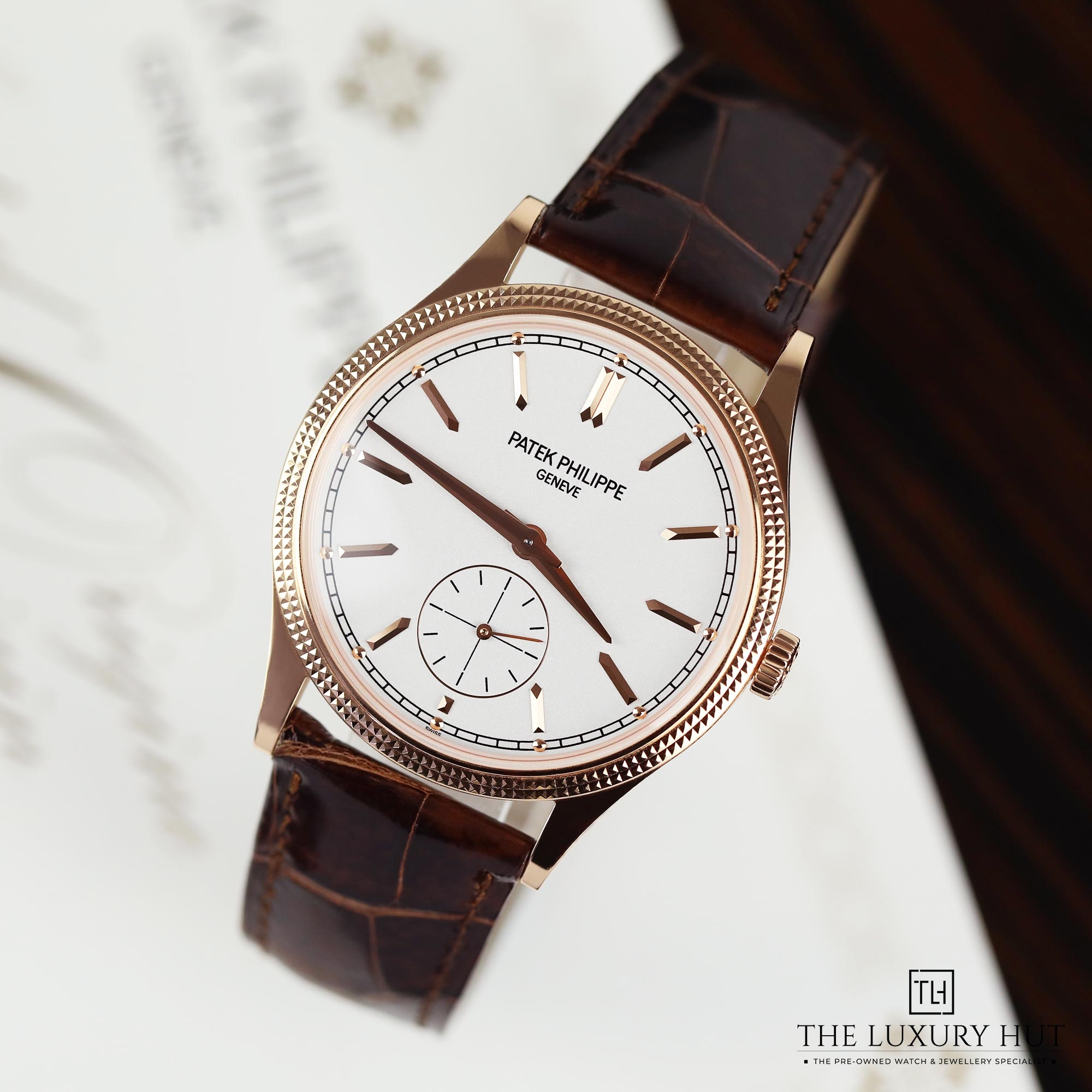 2024/11/Patek_Philippe_Calatrava_Rose_Gold_Silver_51225-b.jpg