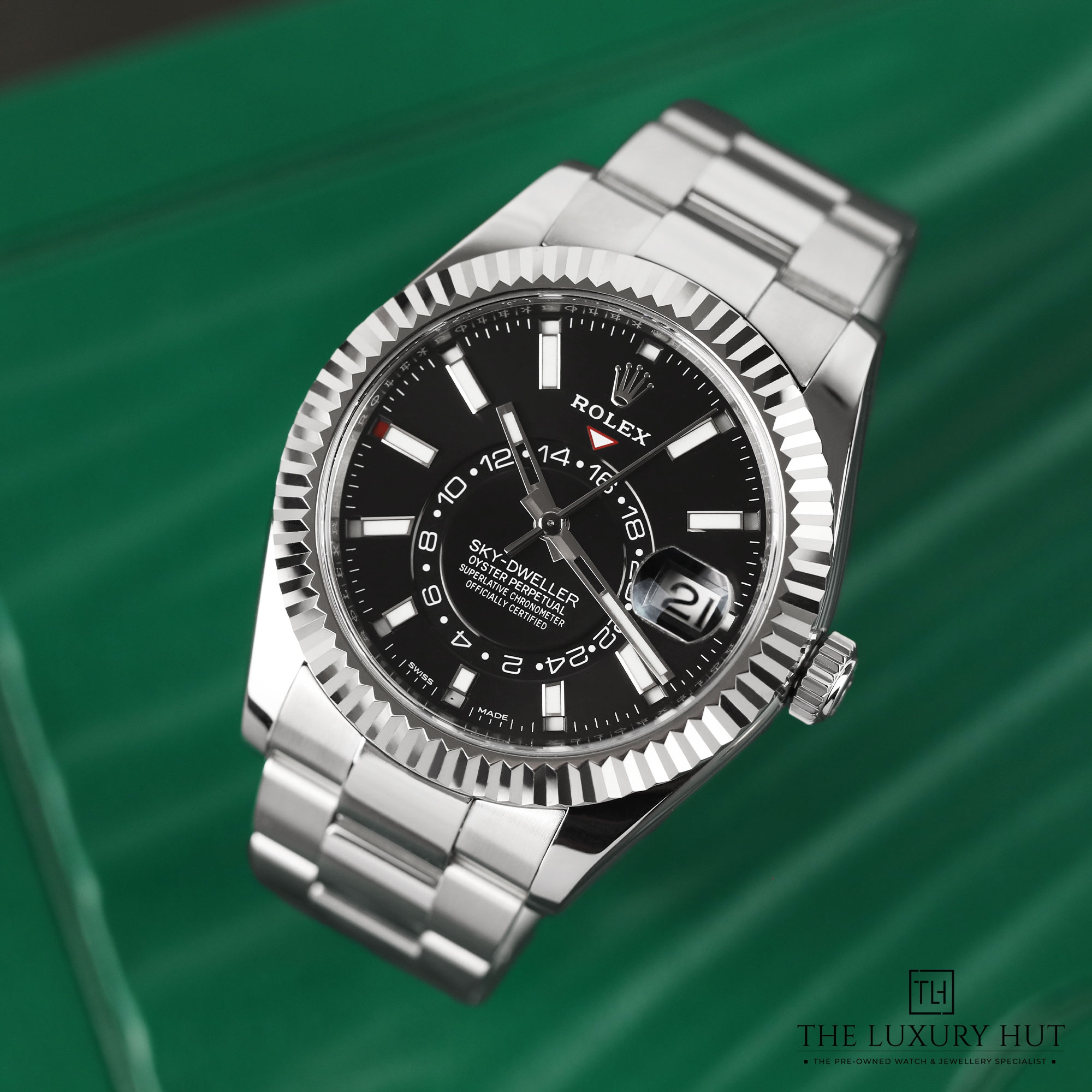 2024/11/Rolex_Sky-Dweller_42mm_Steel_Black_Dial_51275-b.jpg