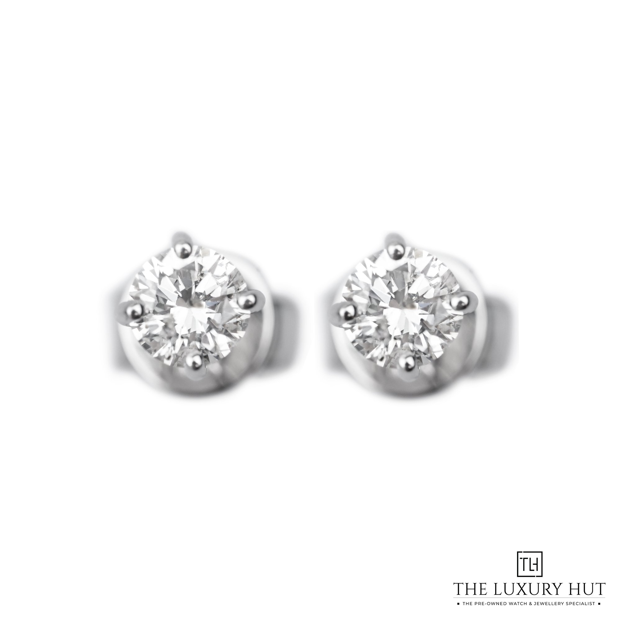 2024/11/White_Gold_Diamond_Stud_Earring_Update50476-dd.jpg