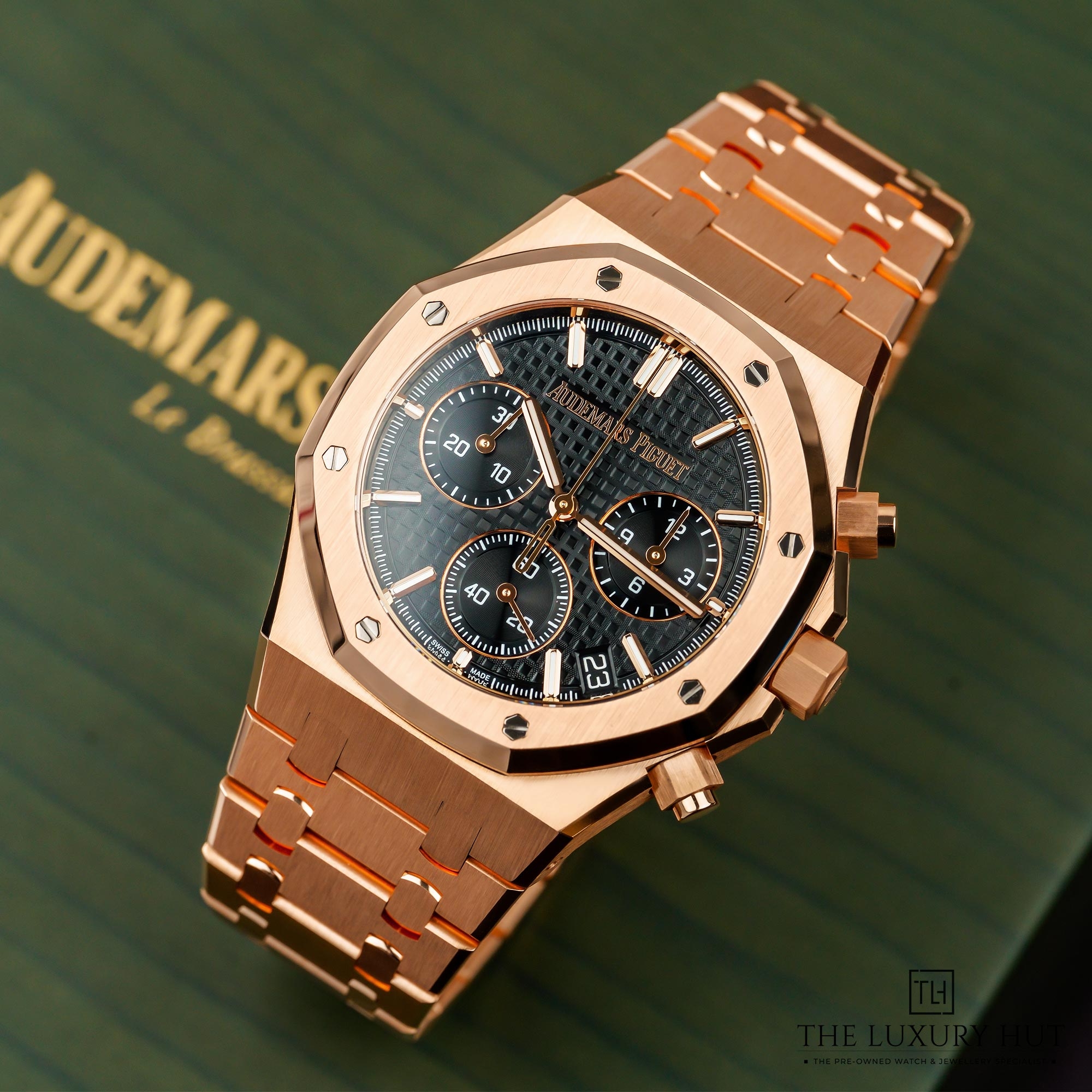 2024/12/AP_Royal_Oak_Rose_Gold_41_Black_Dial_LB435-b.jpg