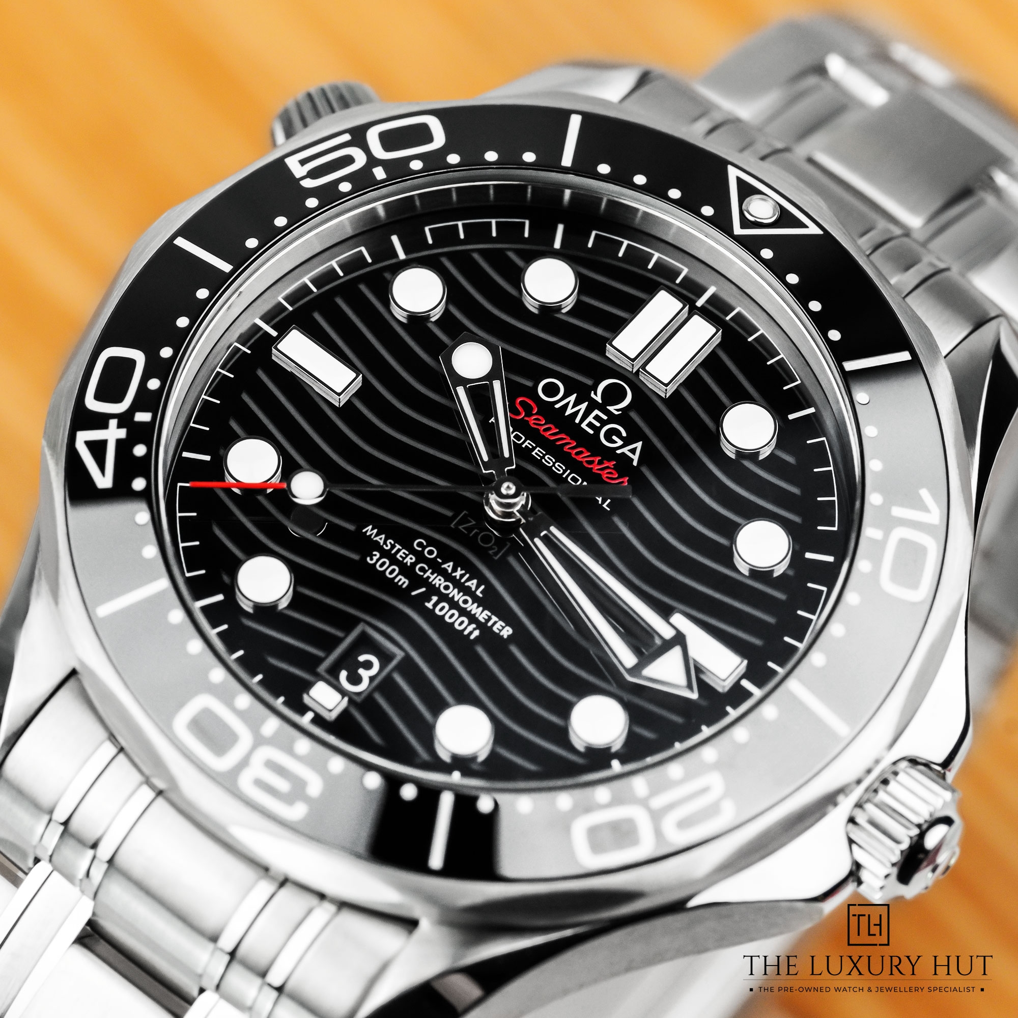 2024/12/Omega_Seamaster_Diver_Steel_42_Black_51292-d.jpg