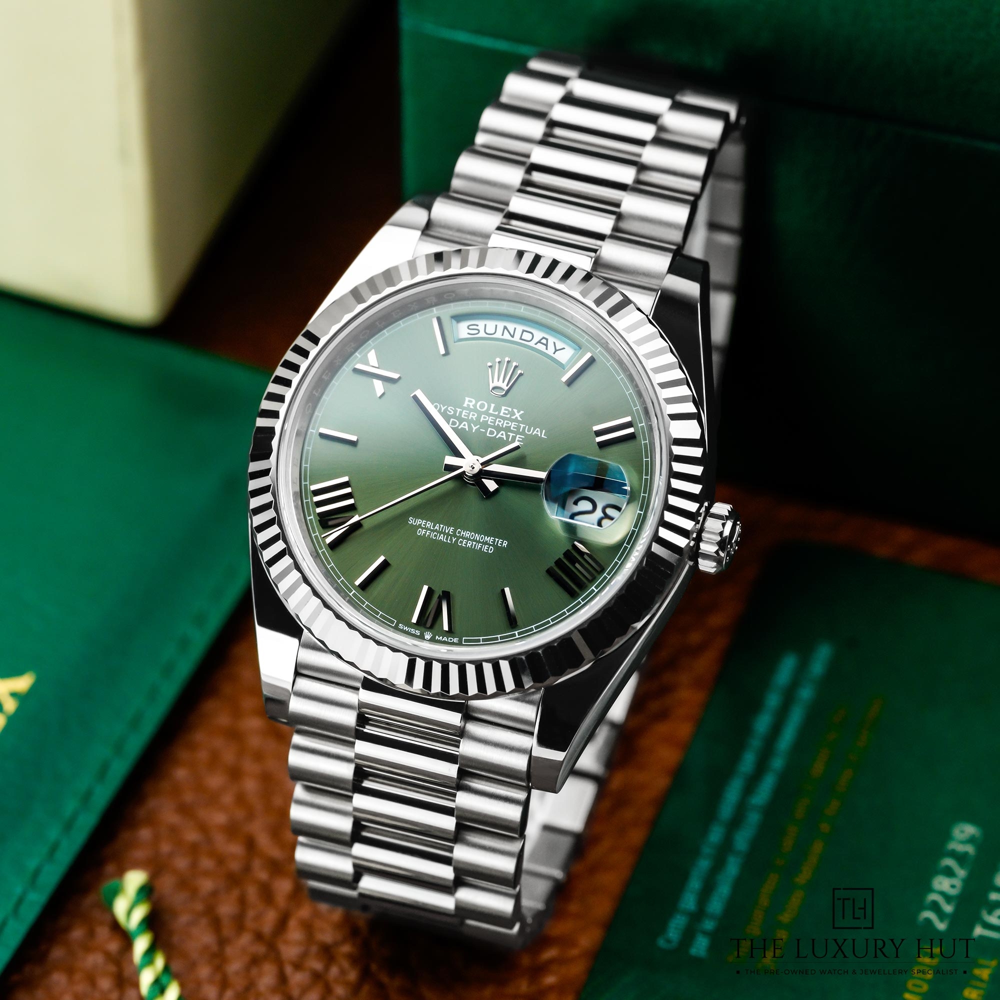 2024/12/Rolex_Day-Date_White_Gold_Olive_Green_51338bb.jpg