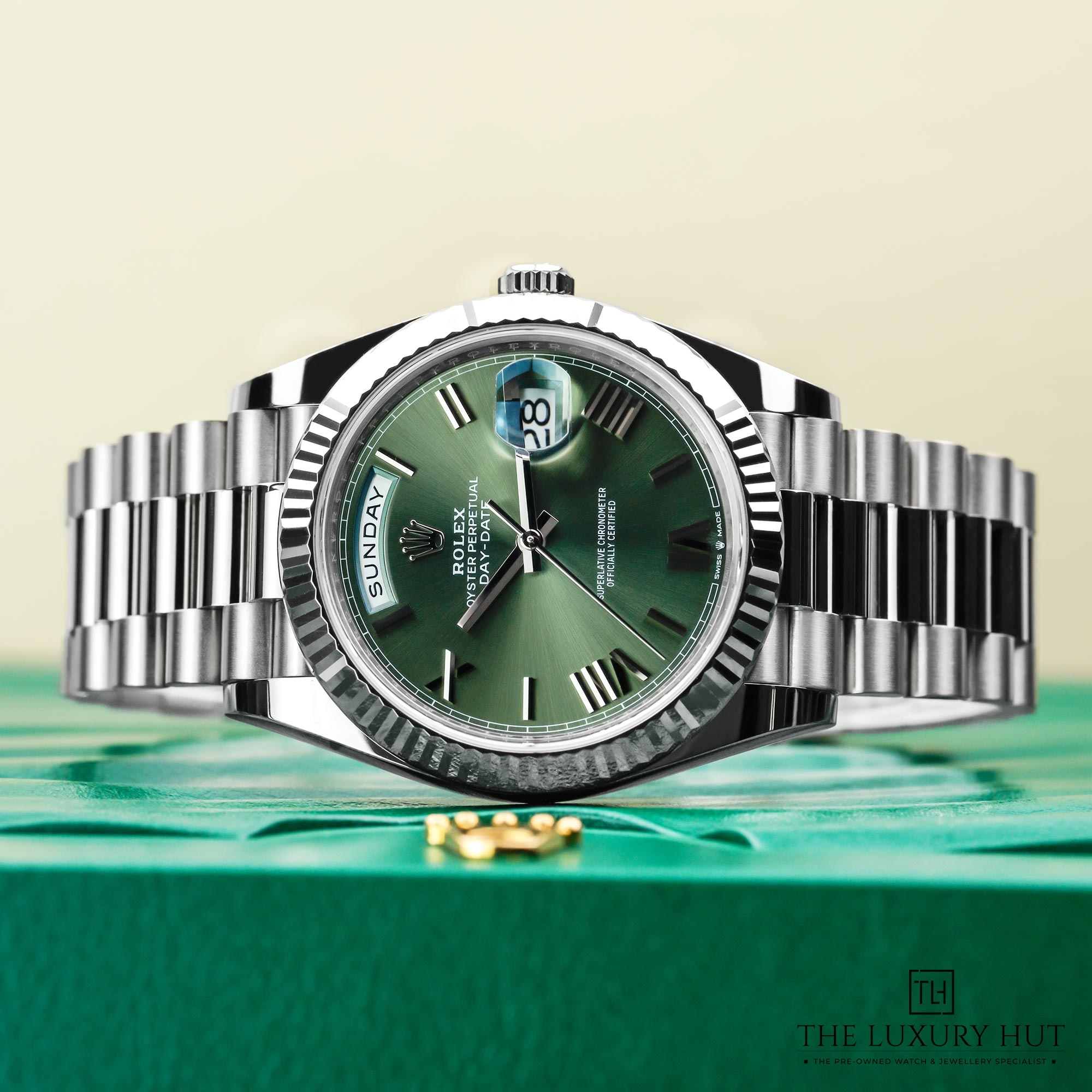 2024/12/Rolex_Day-Date_White_Gold_Olive_Green_51338cc.jpg