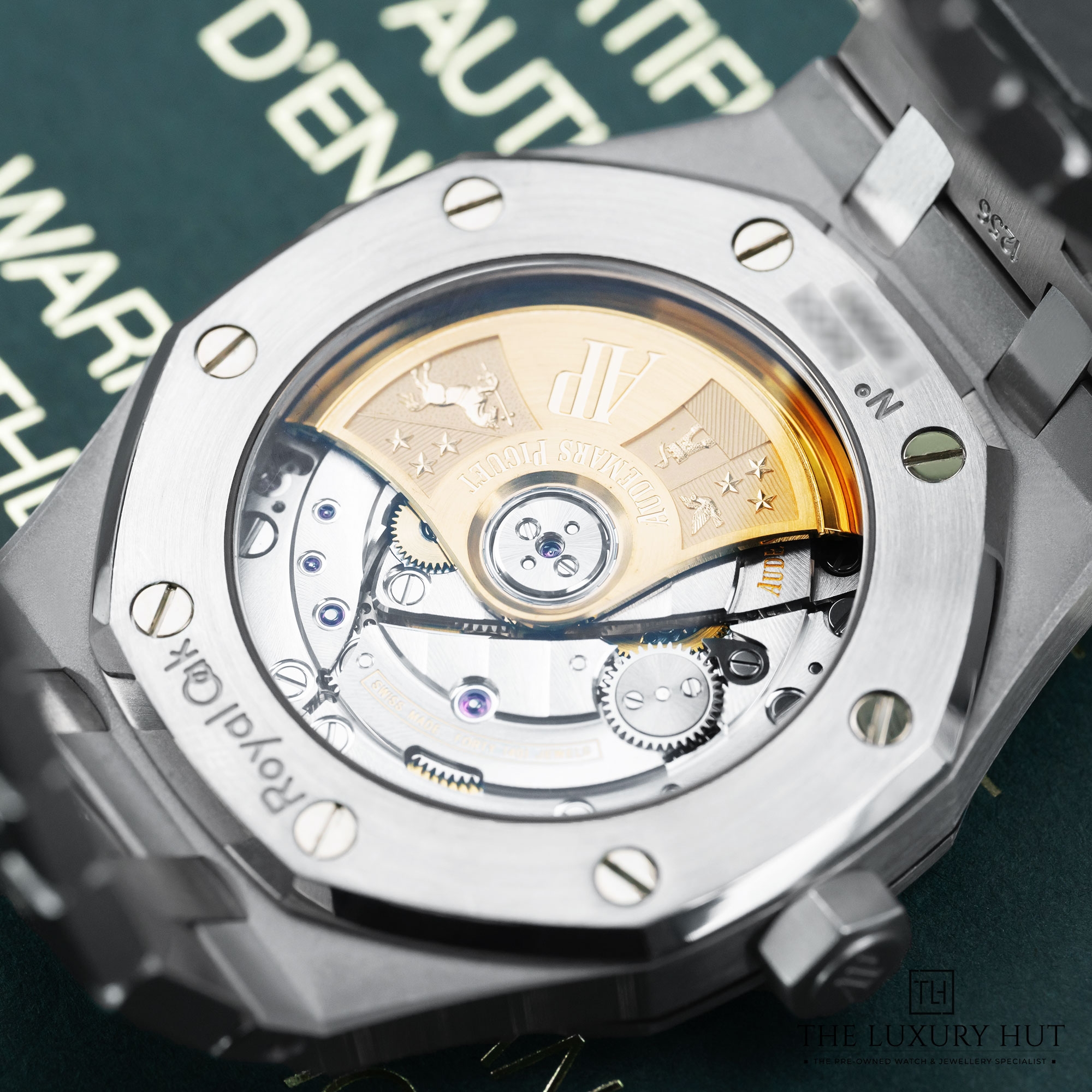 2025/01/AP_Royal_Oak_Steel_37mm_White_Dial_LB444-e.jpg