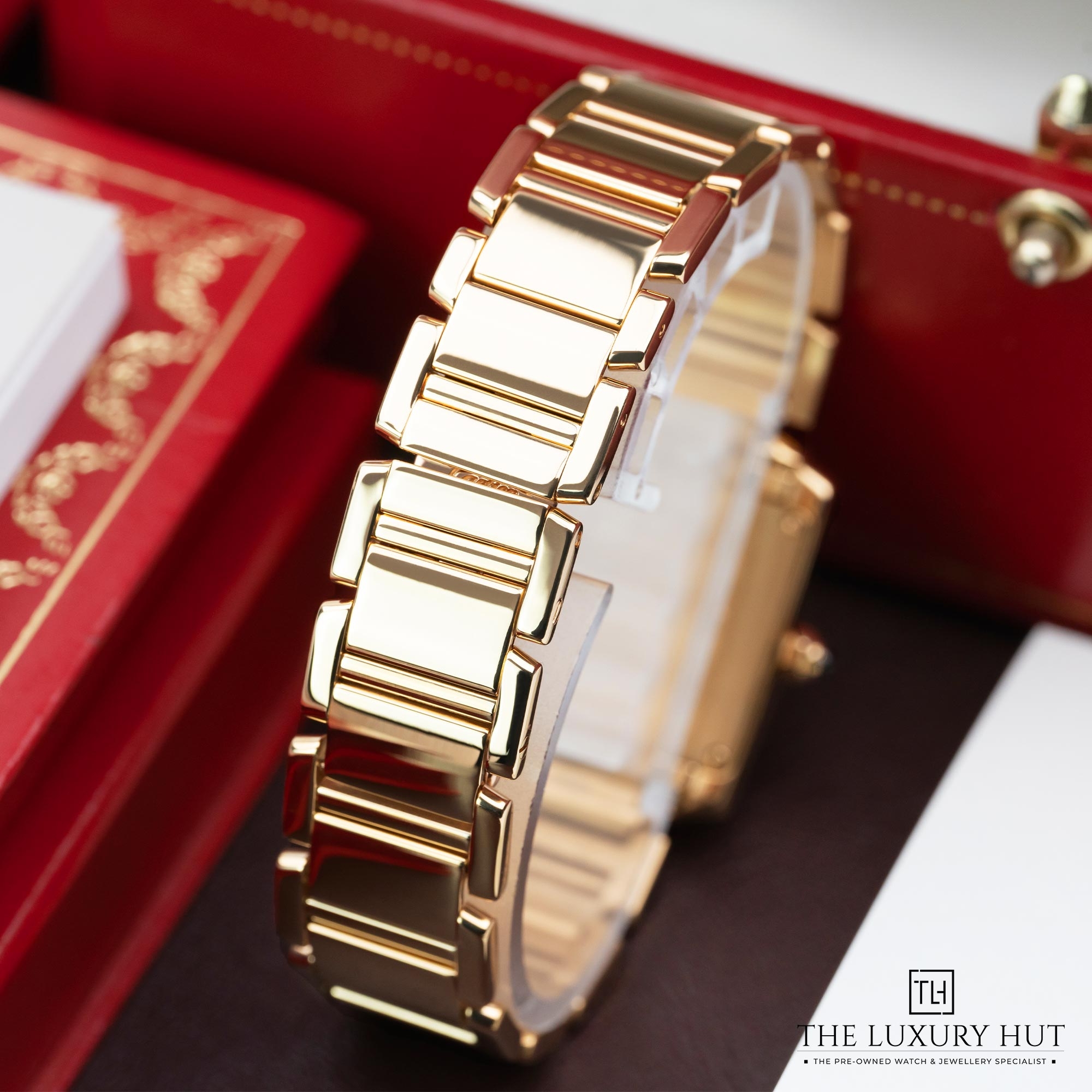 2025/01/Cartier_Tank_Francaise_Yellow_Gold_White_51397-e.jpg