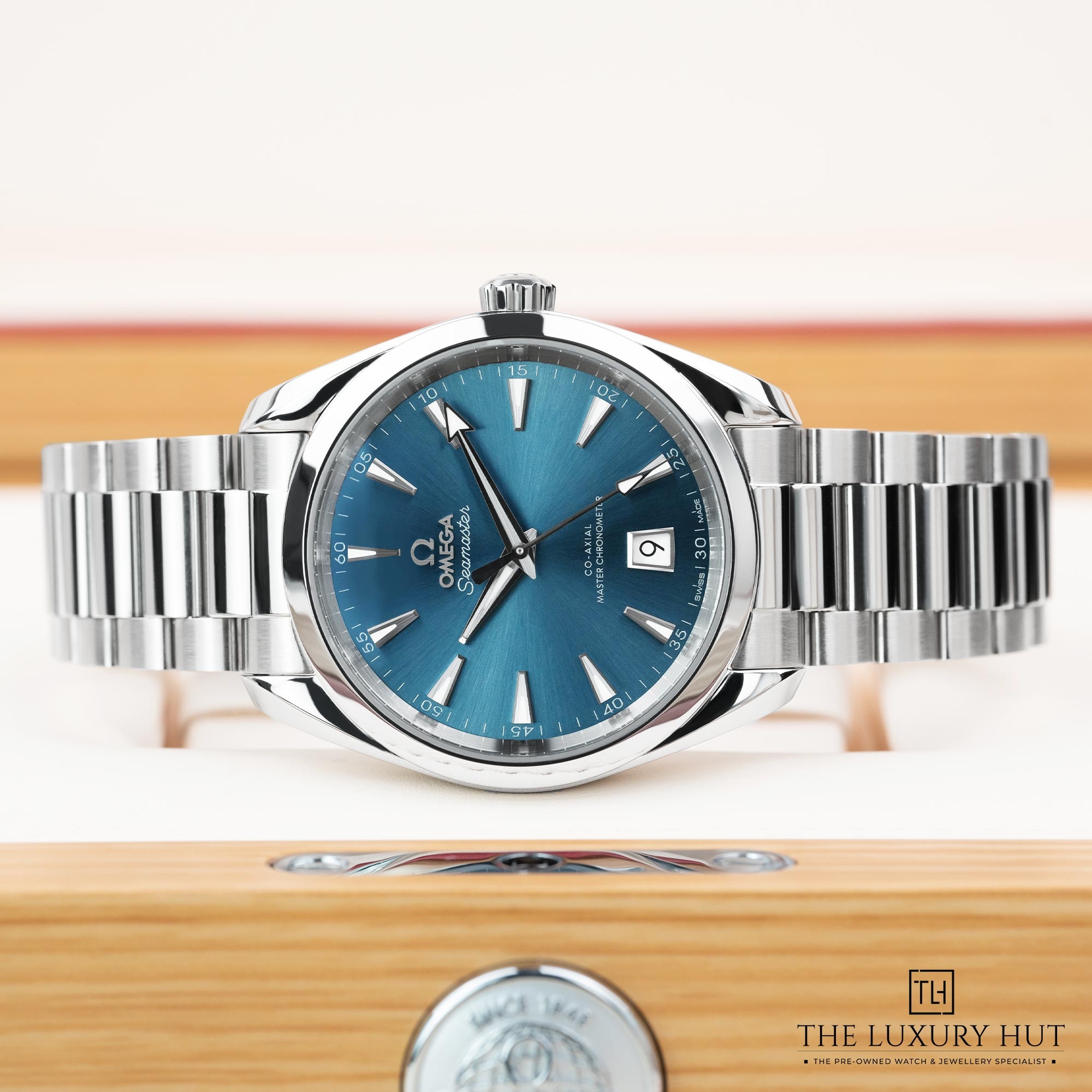 2025/01/Omega_Aqua_Terra_Steel_Atlantic_Blue_51402-c.jpg