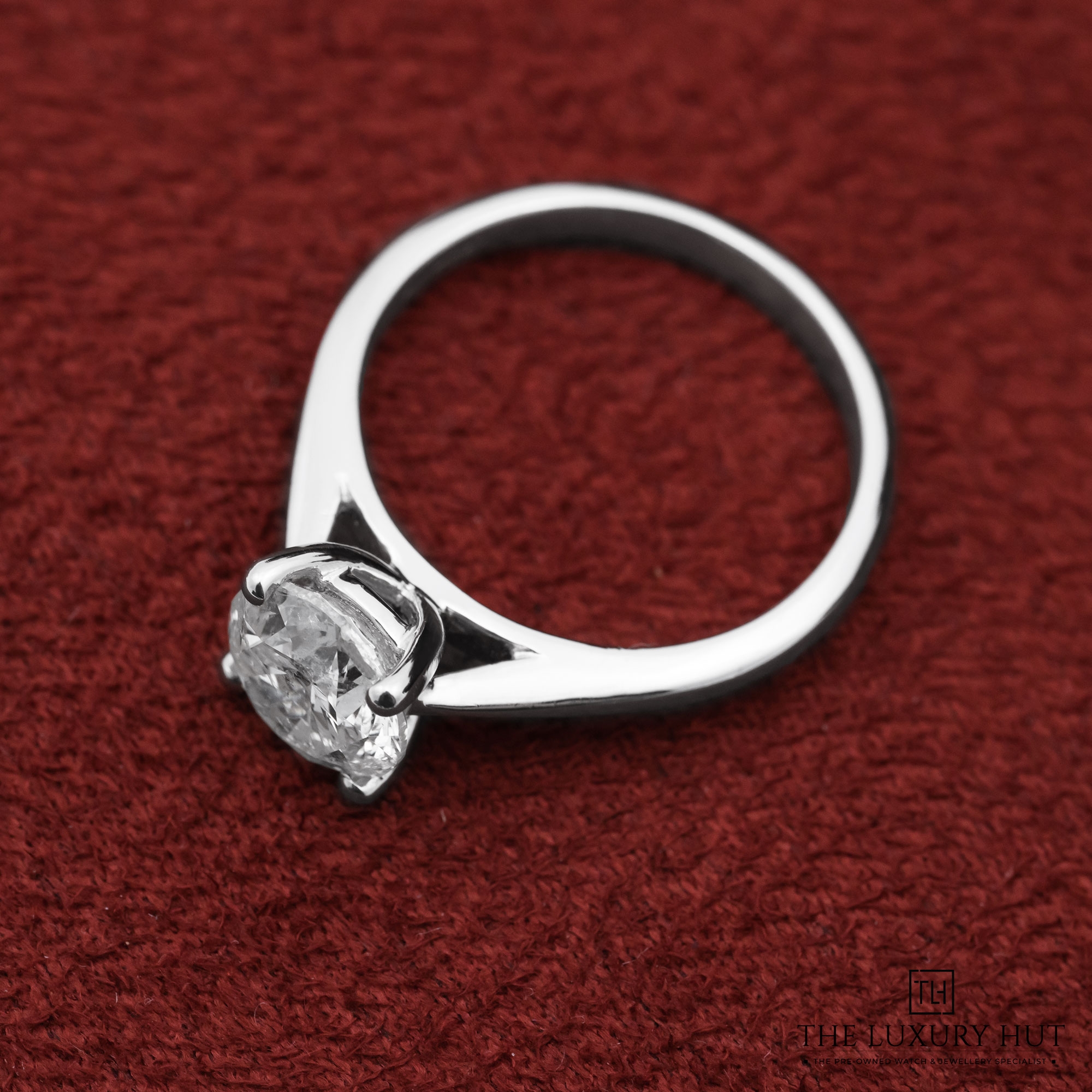 2025/01/Platinum_2.10ct_Diamond_Solitaire_Ring_35079-c.jpg