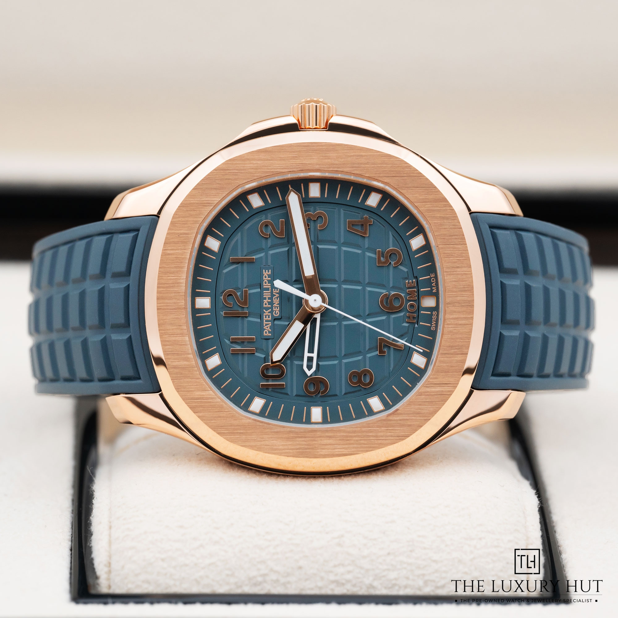2025/02/Patek_Philippe_Aquanaut_Rose_Gold_LB502-c.jpg