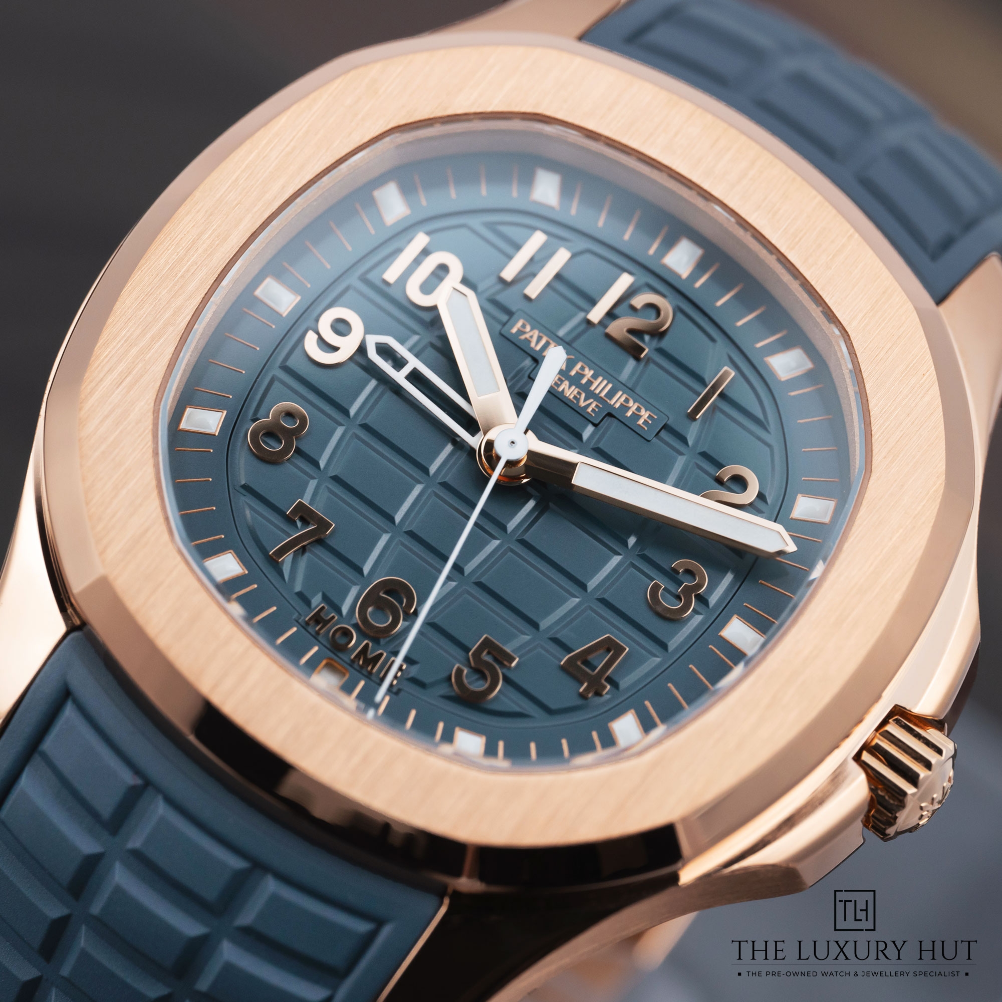 2025/02/Patek_Philippe_Aquanaut_Rose_Gold_LB502-f.jpg
