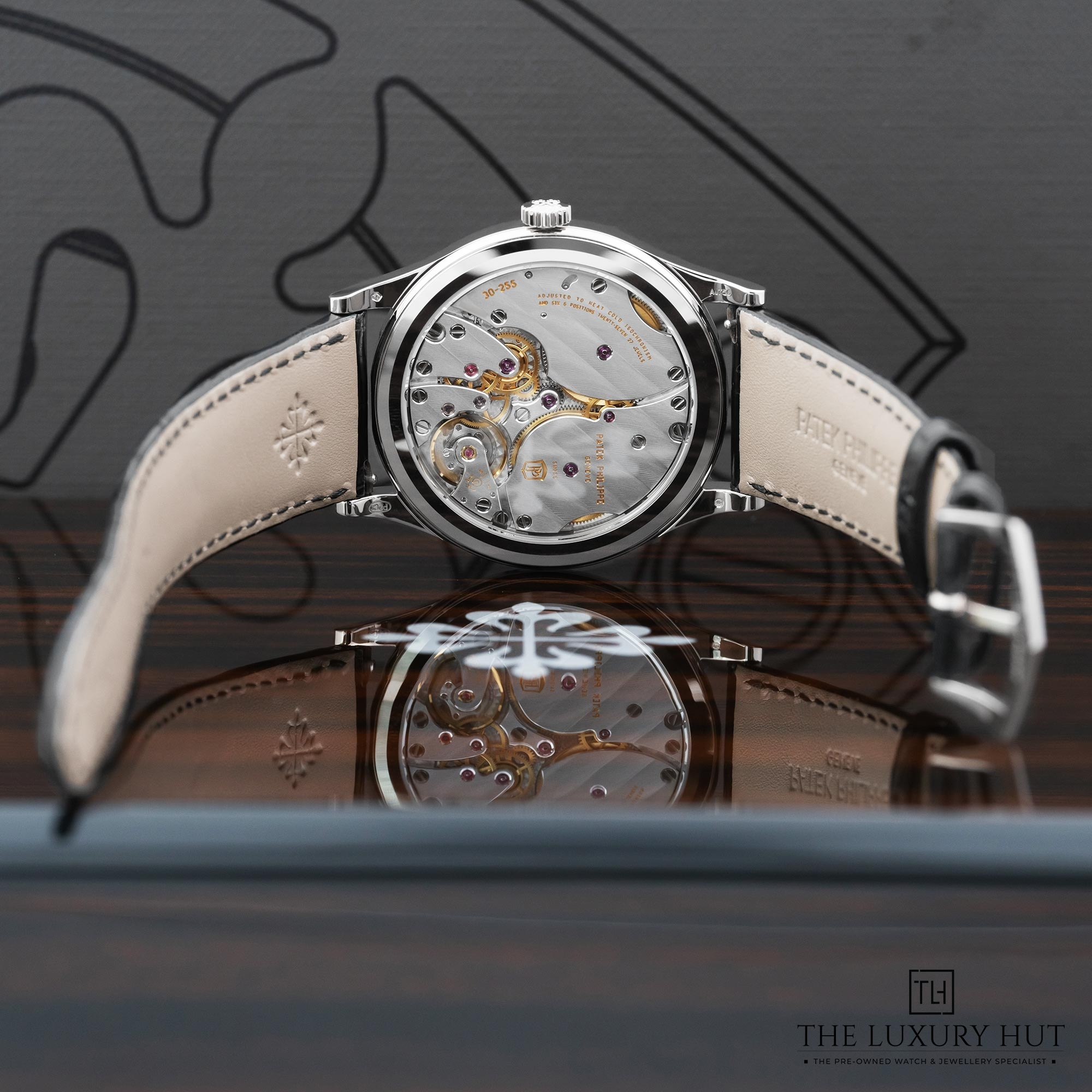 2025/02/Patek_Philippe_Calatrava-_Grey_Dial_LB489-c.jpg
