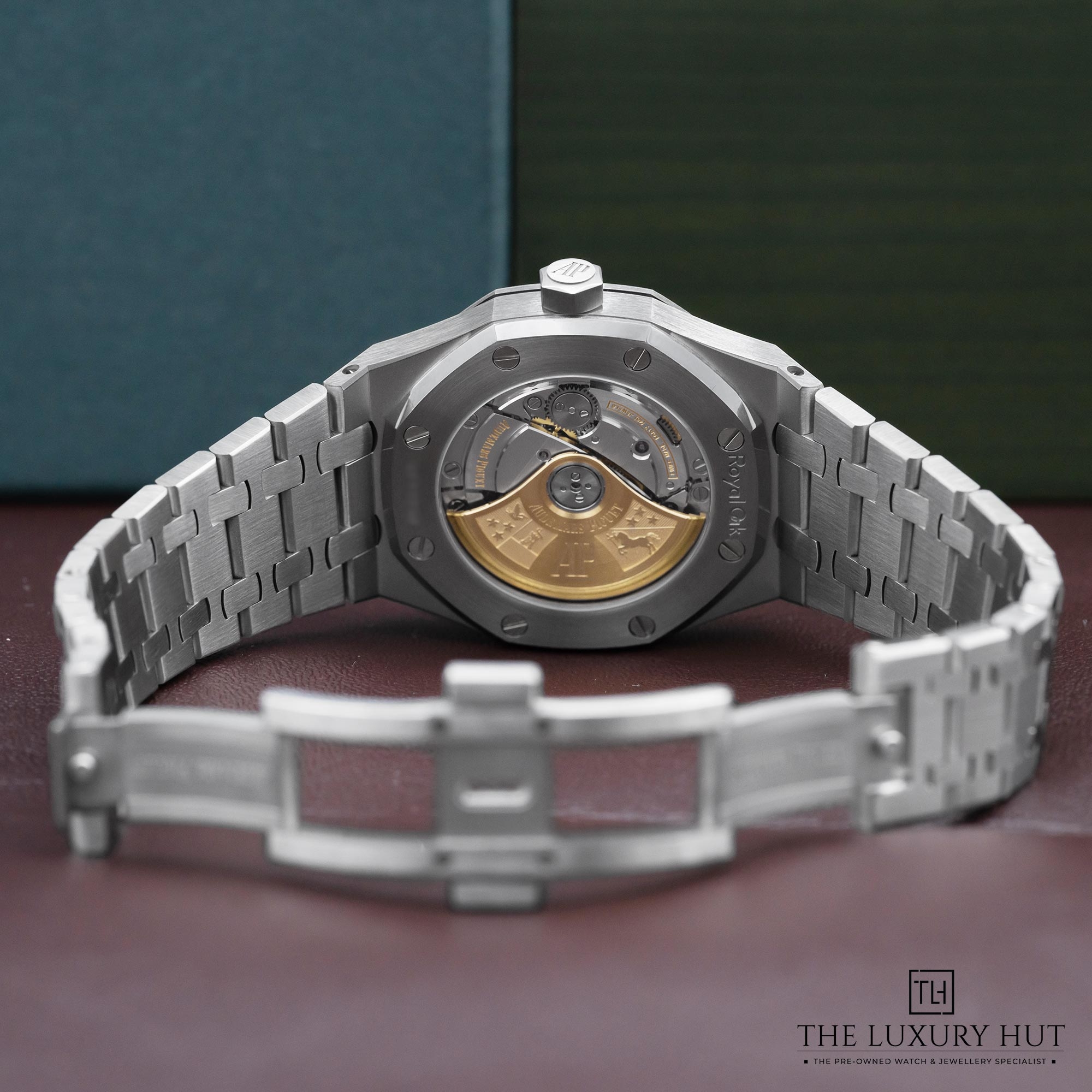 2025/03/Audemars_Piguet_Royal_Oak_Tapisserie_LB526-d.jpg