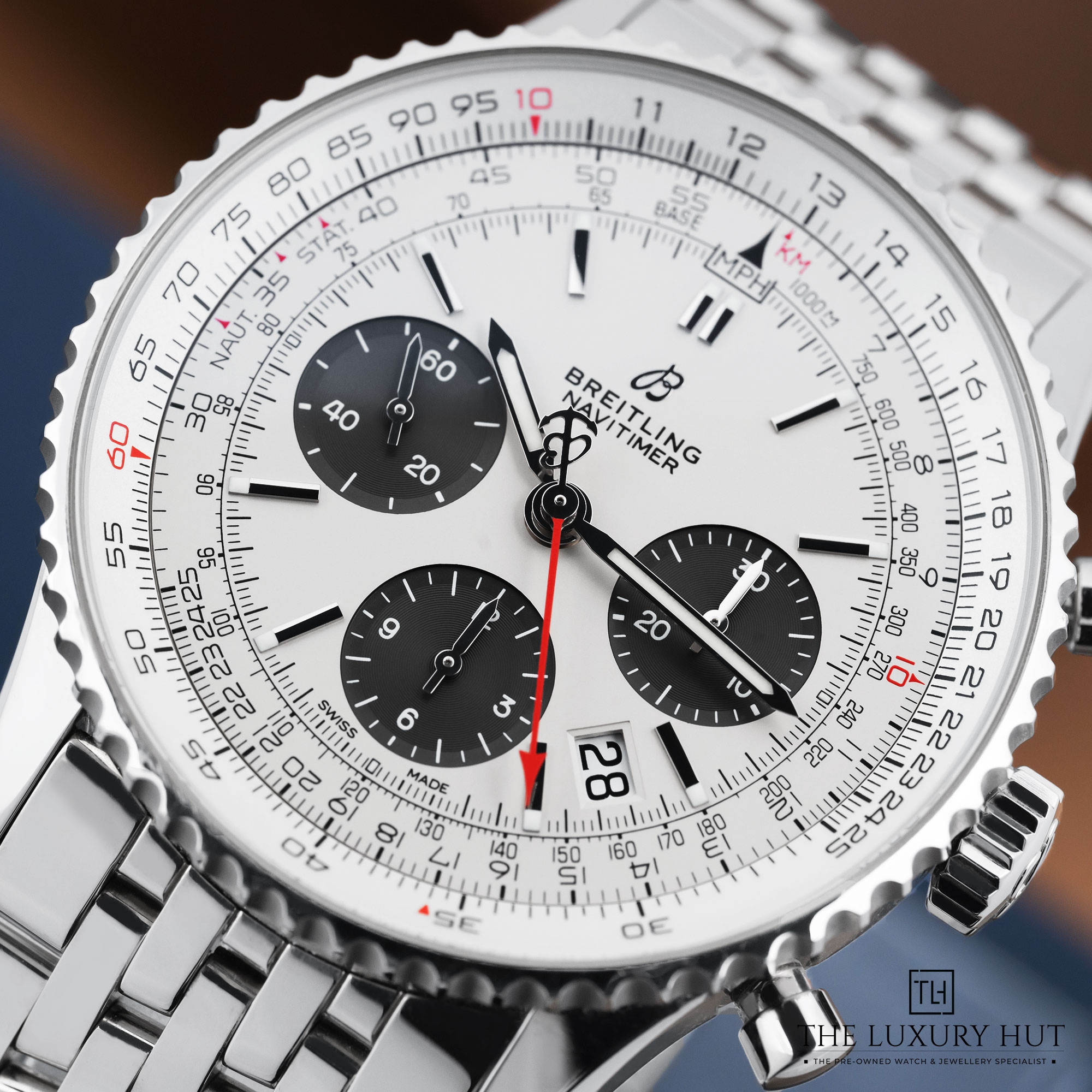 2025/03/Breitling_Navitimer_B01_Chronograph_LB533-e.jpg