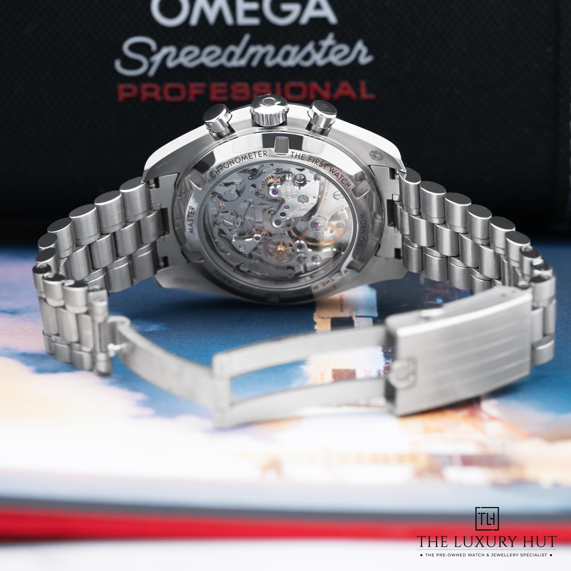 2025/03/Omega_Speedmaster_Moonwatch_42_Black_Dial_51598-c.jpg