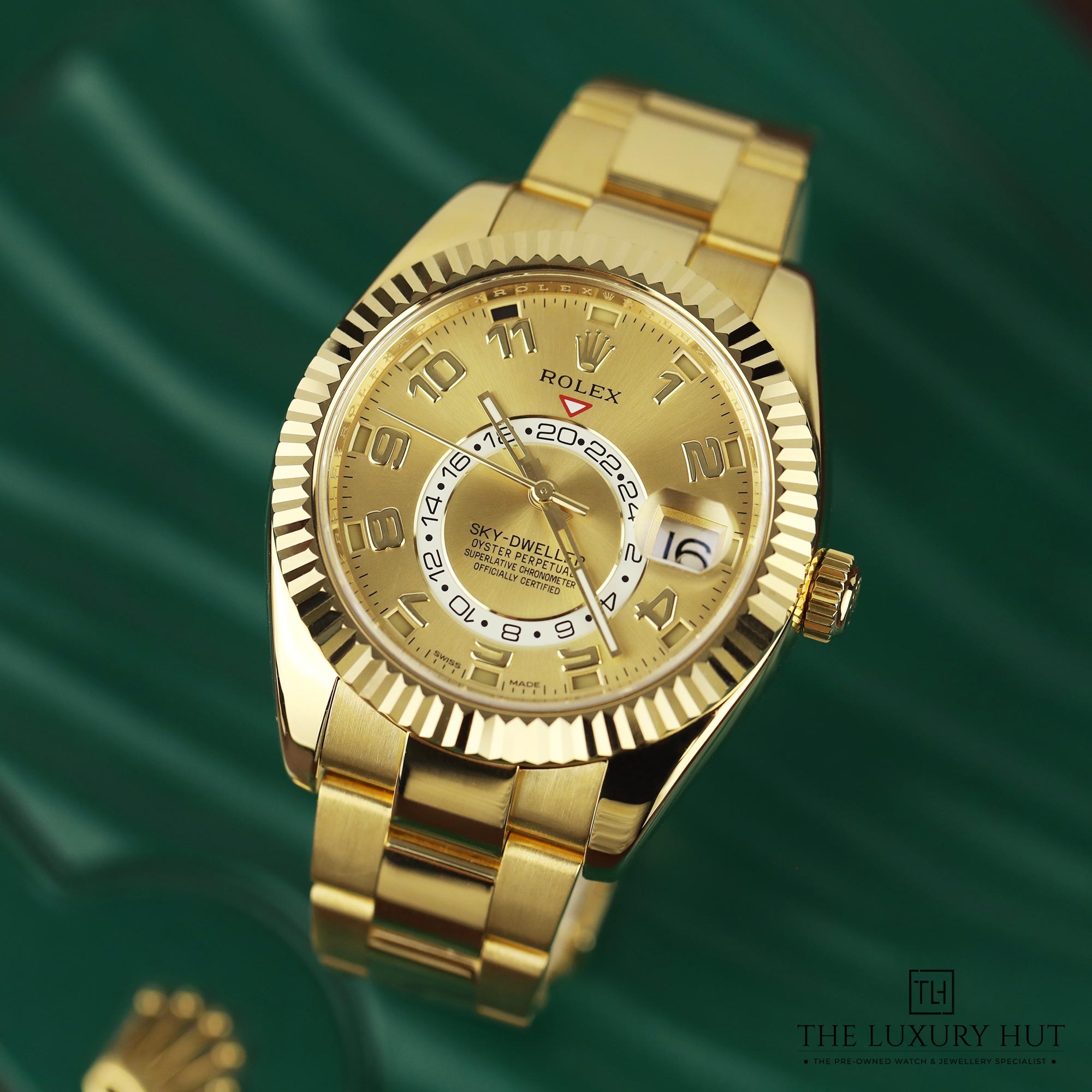 2025/03/Rolex_Sky-Dweller_Champagne_Arabic_Update_LB357-bb.jpg