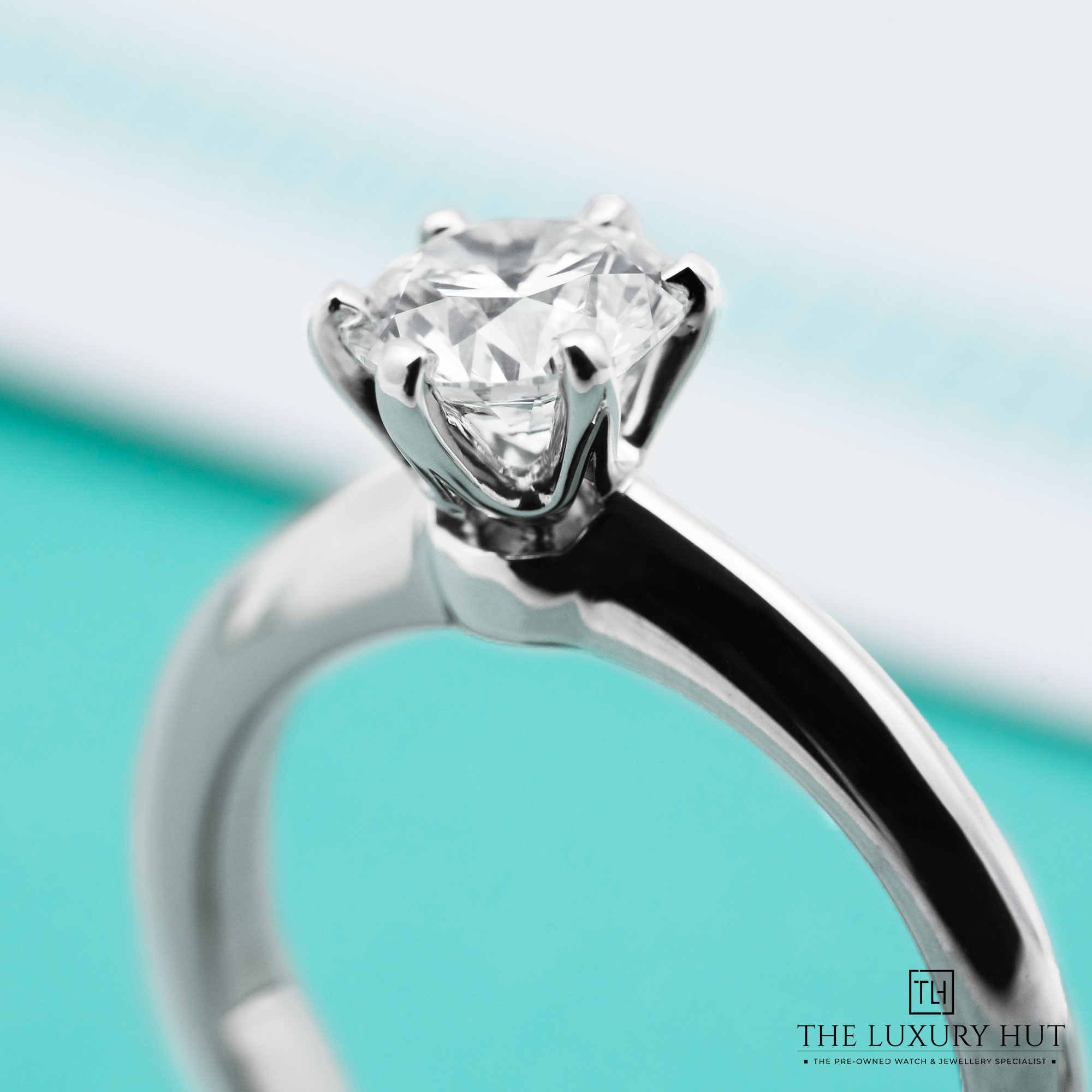 2025/03/Tiffany-Co_Platinum_Diamond_Ring_51645-d.jpg