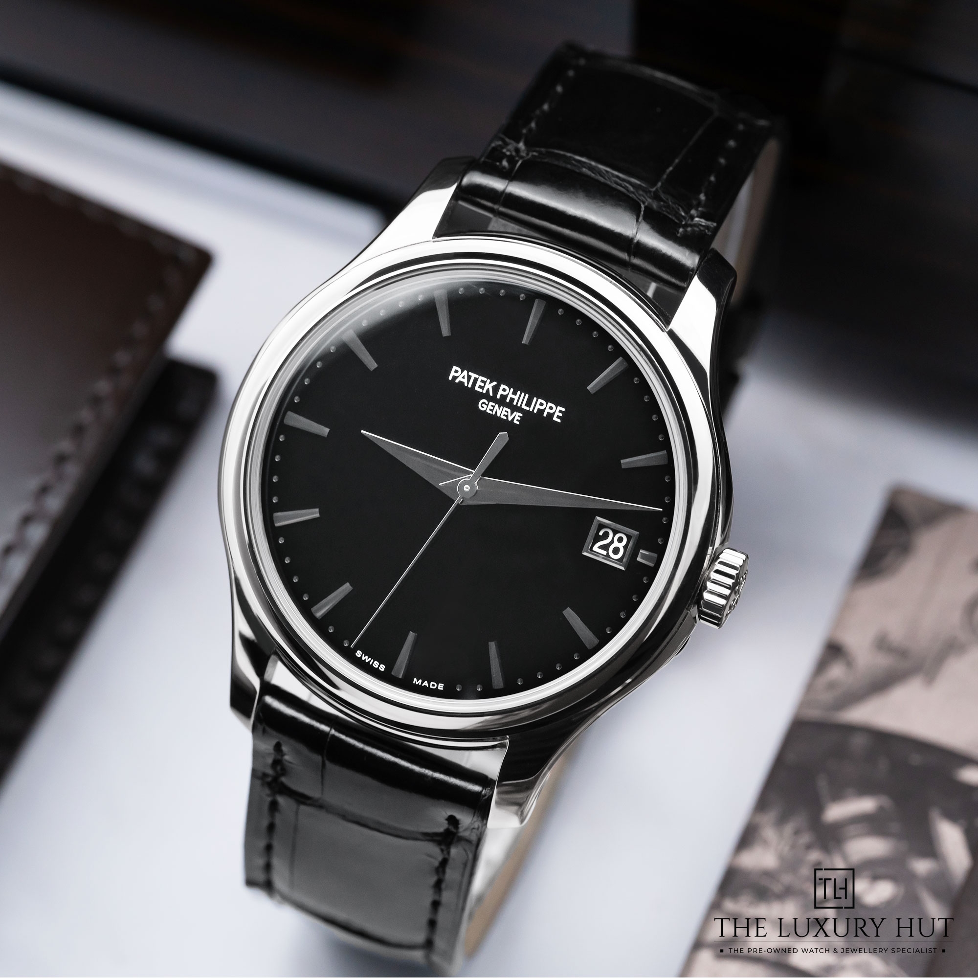 2025/04/Patek_Philippe_Calatrava_39mm_Black_LB569-b.jpg
