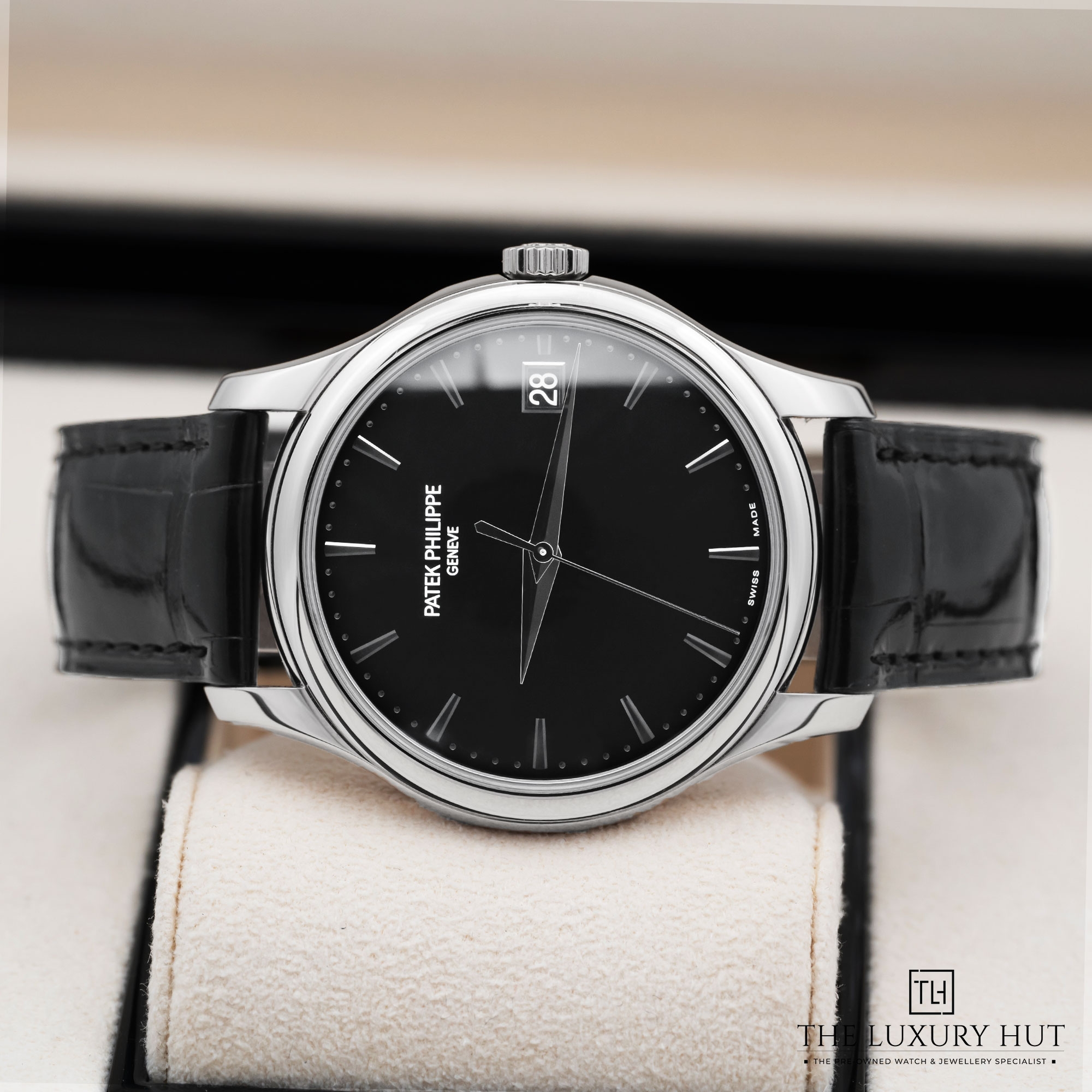 2025/04/Patek_Philippe_Calatrava_39mm_Black_LB569-c.jpg