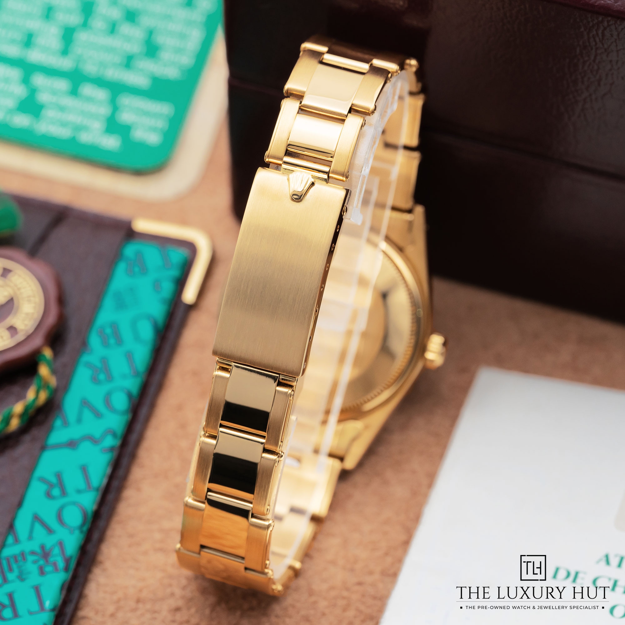 2025/04/Rolex_Oyster_Perpetual_Date_Yellow_Gold_51648-d.jpg