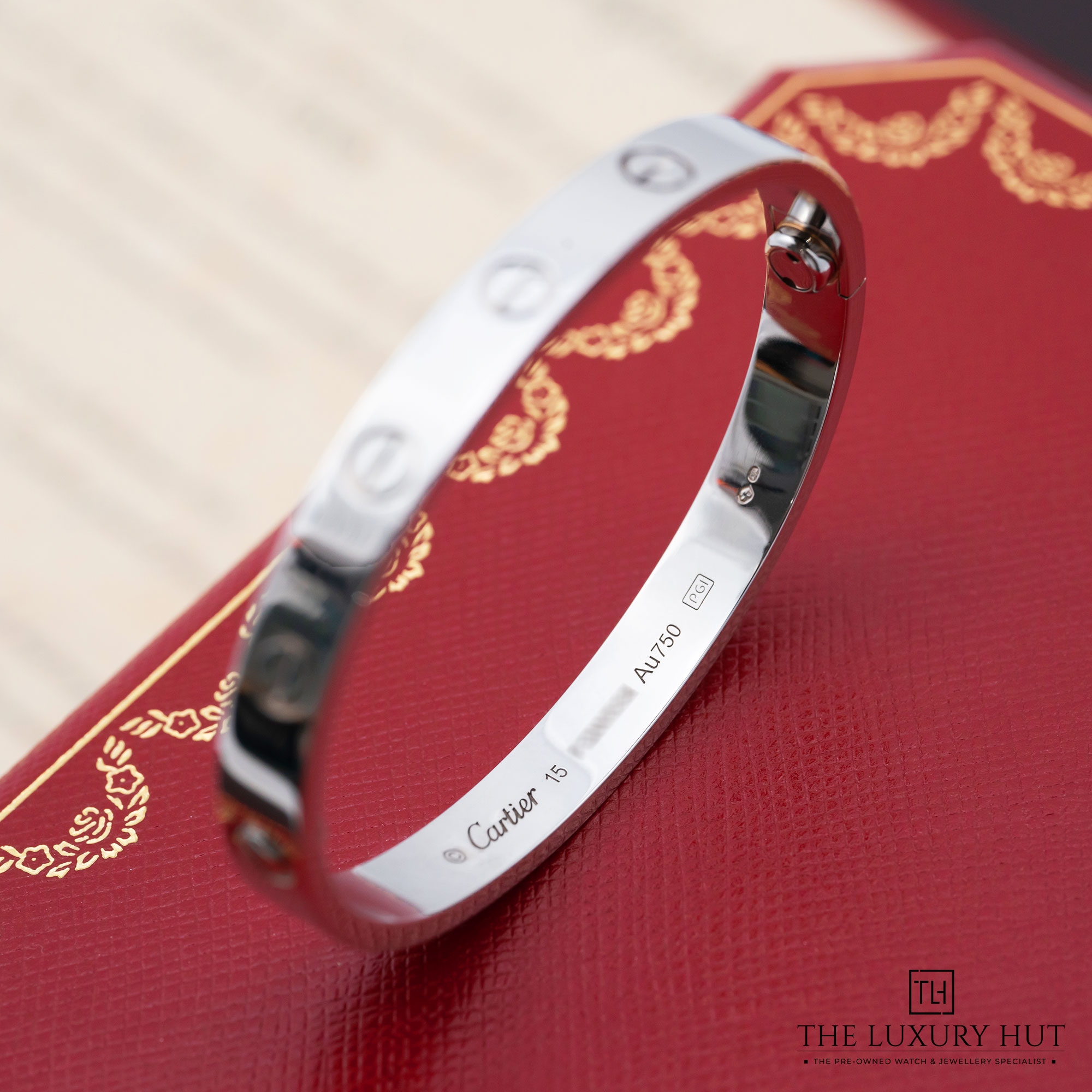 2025/05/Cartier_White_Gold_Classic_Love_Bangle_LB594-b.jpg