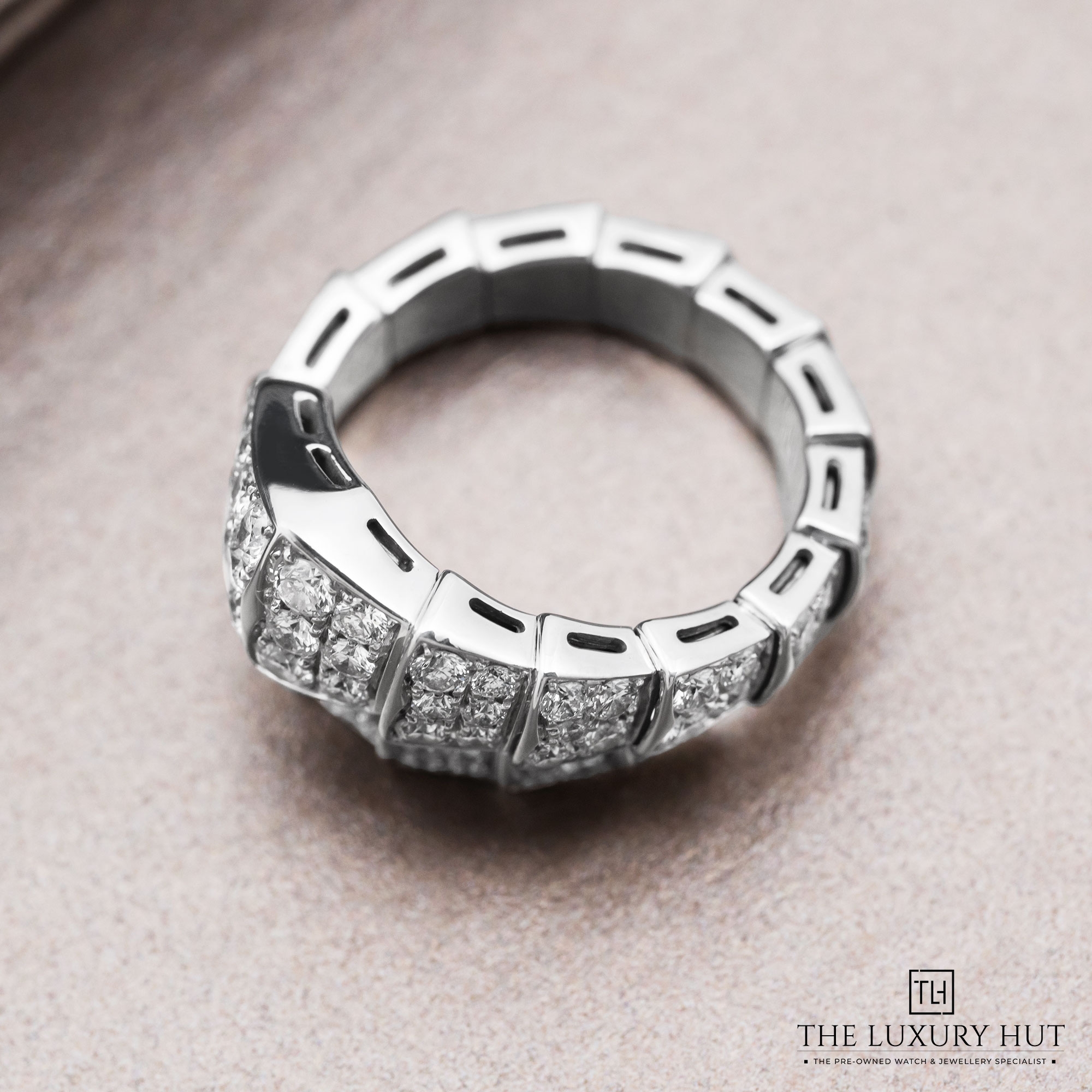2025/06/Bvlgari_White_Gold_Serpenti_Viper_Diamond_Ring_51759-d.jpg
