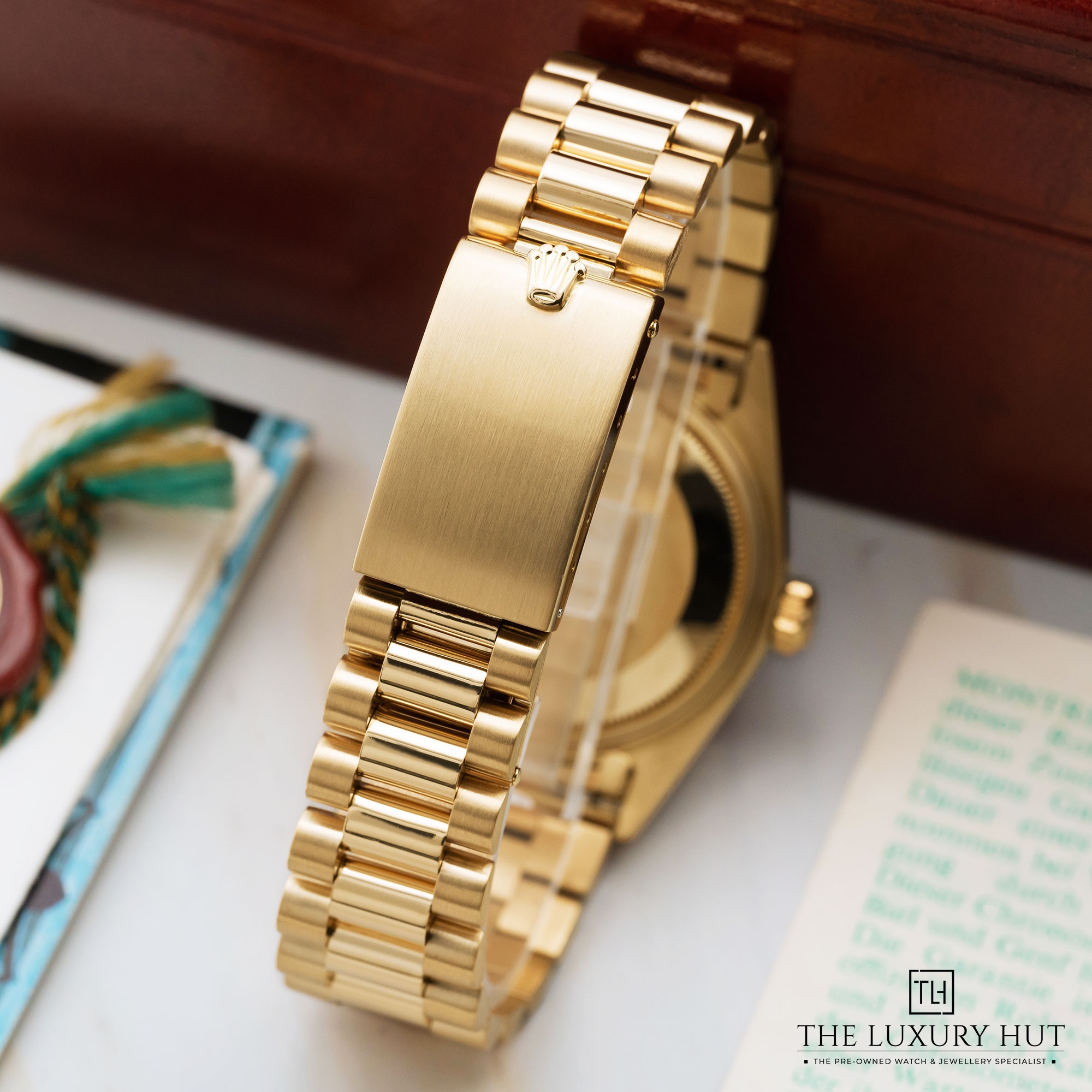 2025/06/Rolex_Day-Date_36_Yellow_Gold_Champagne_51788-d.jpg