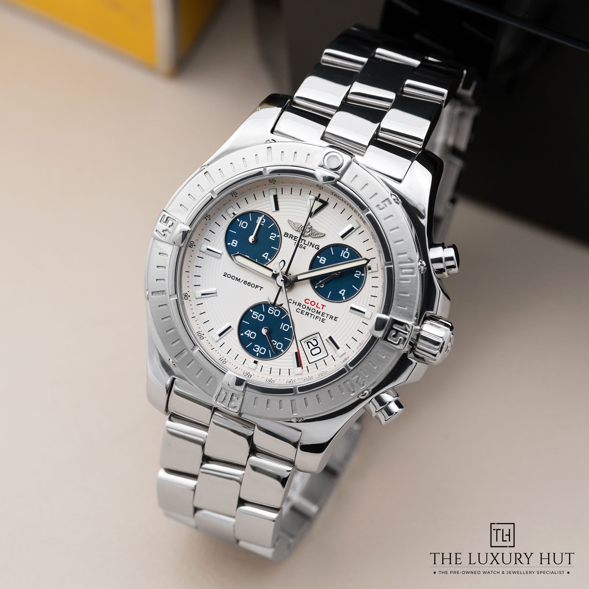 2025/07/Breitling_Colt_Chronograph_41mm_Cream_Panda_51996-b.jpg