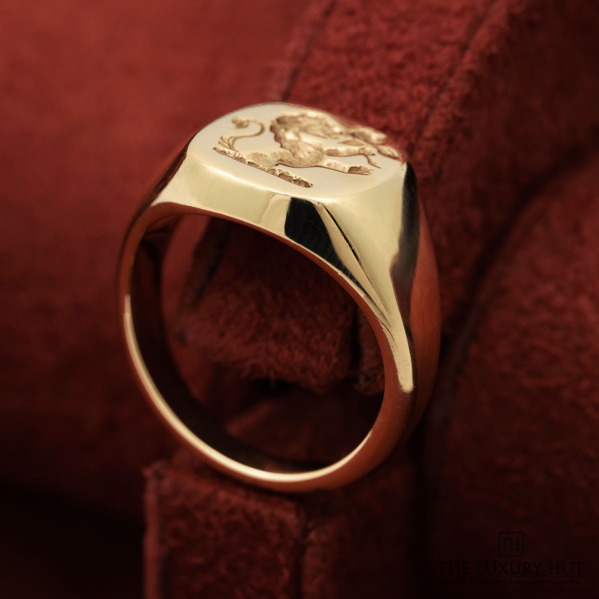 2025/07/Deakin__Francis_Gold_Lion_Signet_Ring_LB654-d.jpg