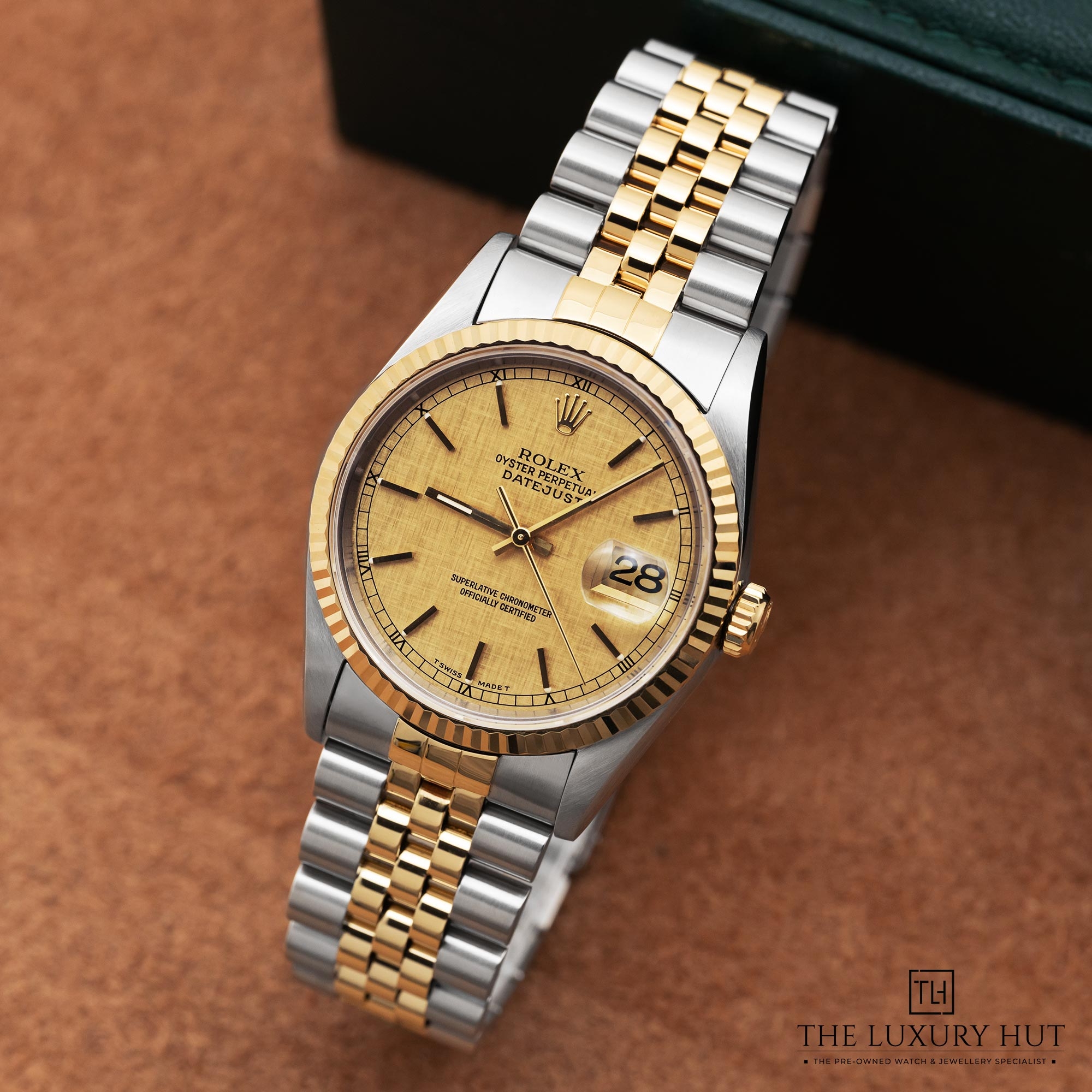 2025/07/Rolex_Datejust_36_Bi-Metal_Champagne_Linen_51901-b.jpg