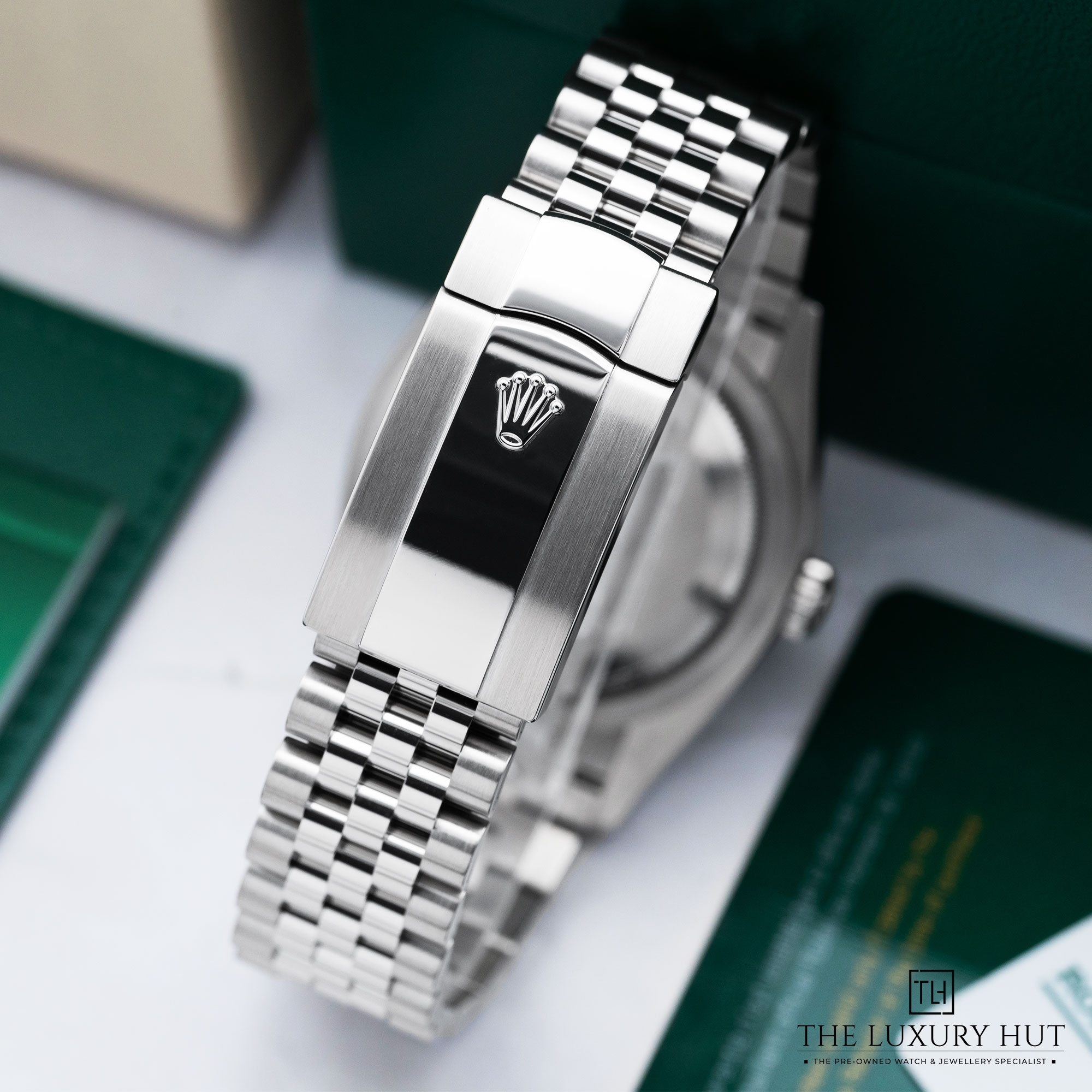 2025/07/Rolex_Datejust_Steel_36_White_Roman_Dial_51975-d.jpg
