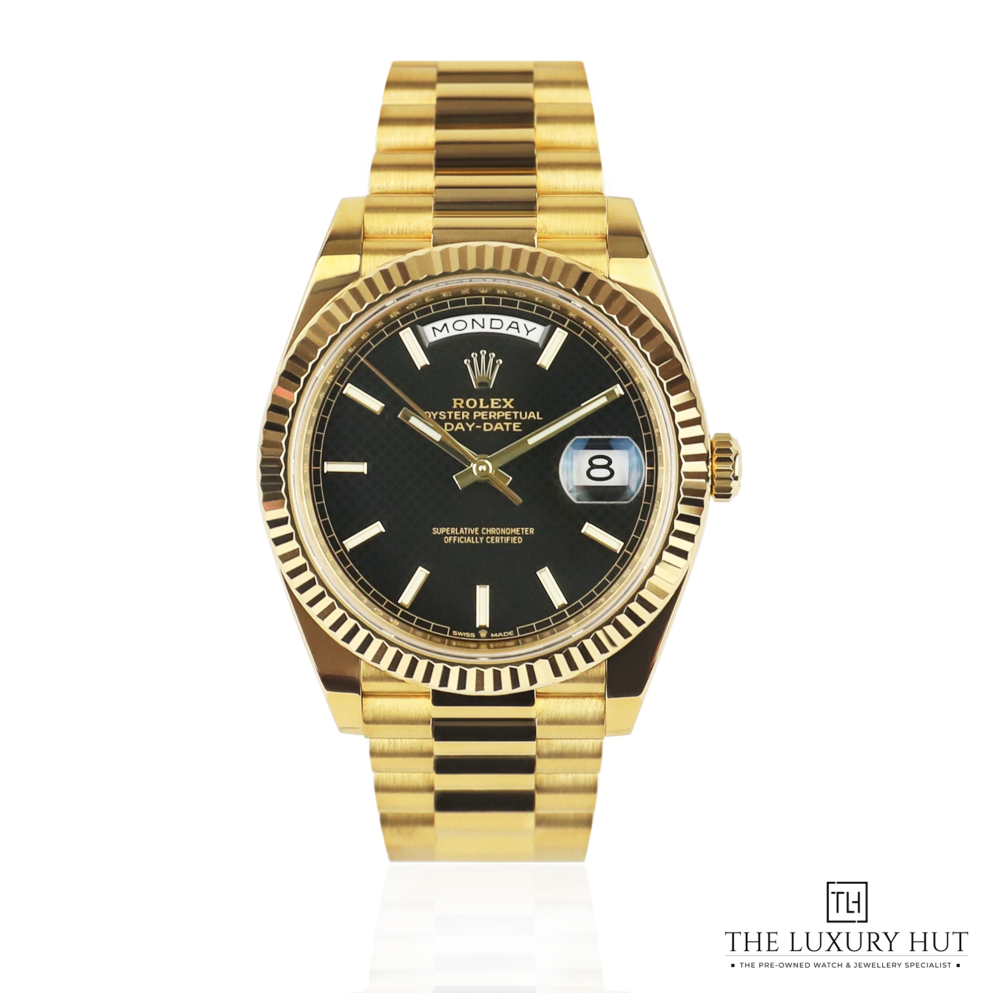 2025/07/Rolex_Day-Date_40_Yellow_Gold_Black_Motif_52036-a.jpg