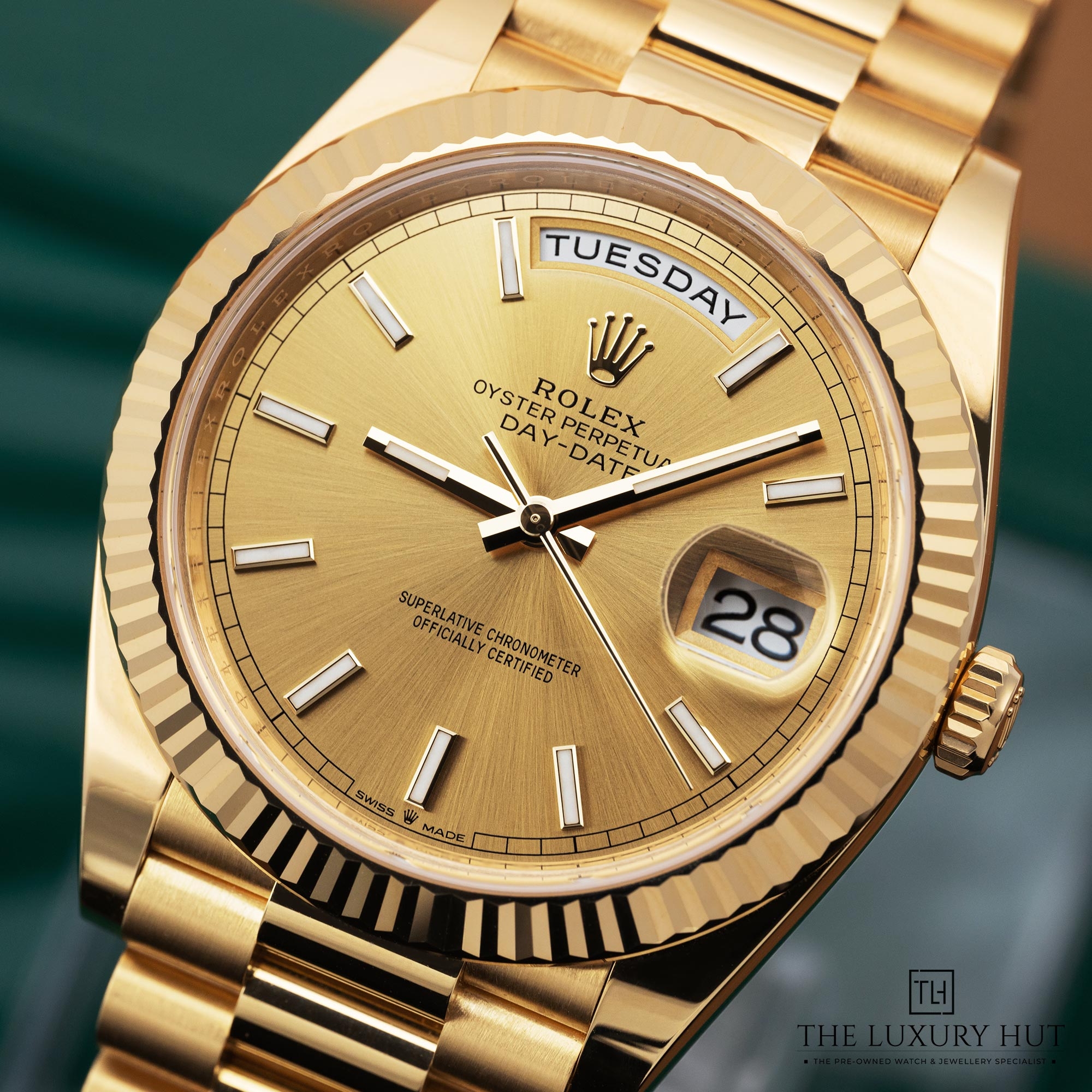 2025/07/Rolex_Day-Date_40_Yellow_Gold_Champagne_51960-e.jpg
