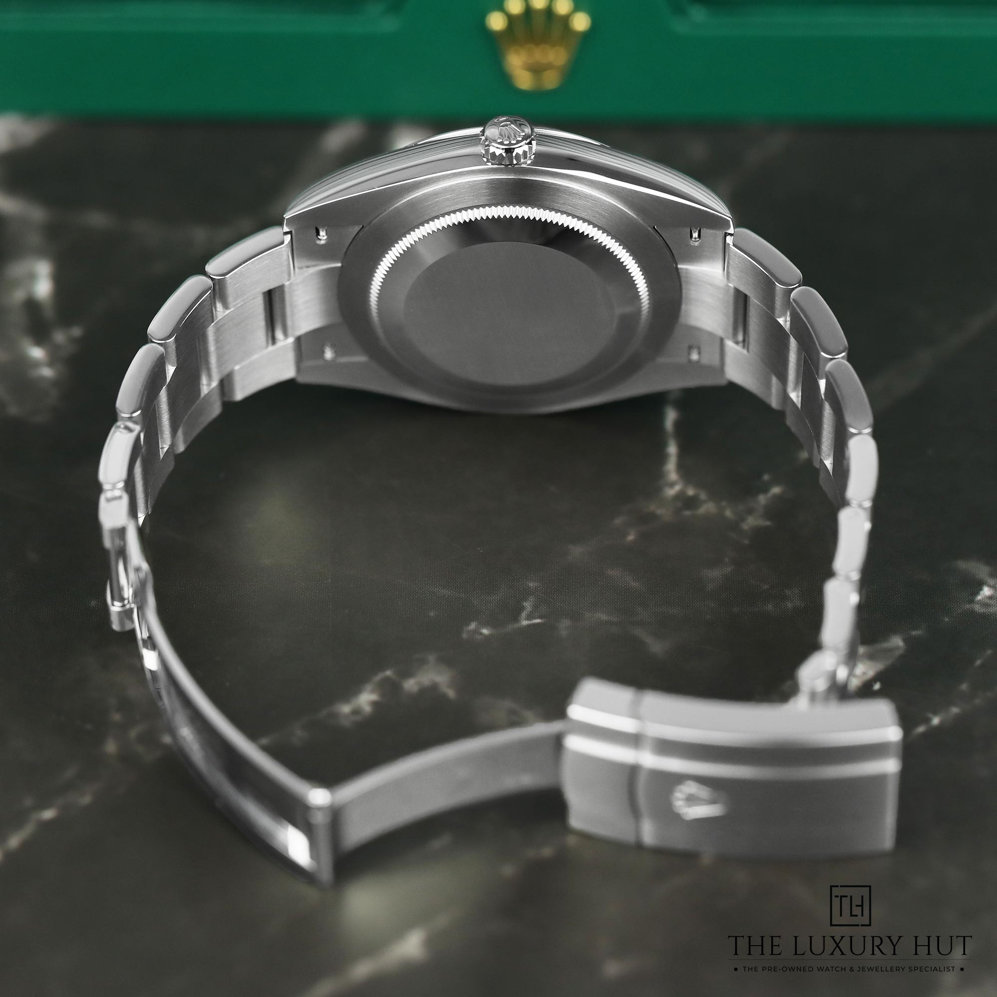 2025/07/Rolex_Oyster_Perpetual_41mm_Steel_Green_Dial_52017-d.jpg