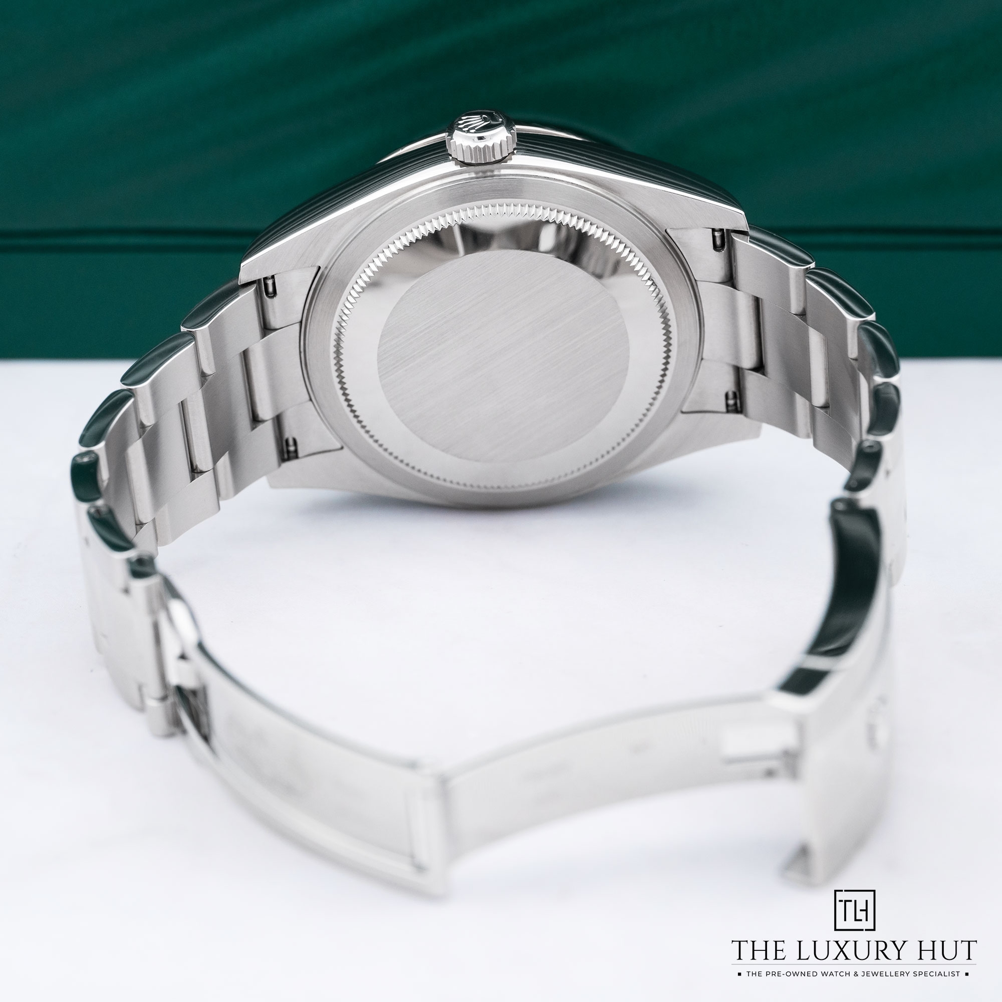 2025/07/Rolex_Sky-Dweller_Steel_42mm_White_Dial_51915-c.jpg