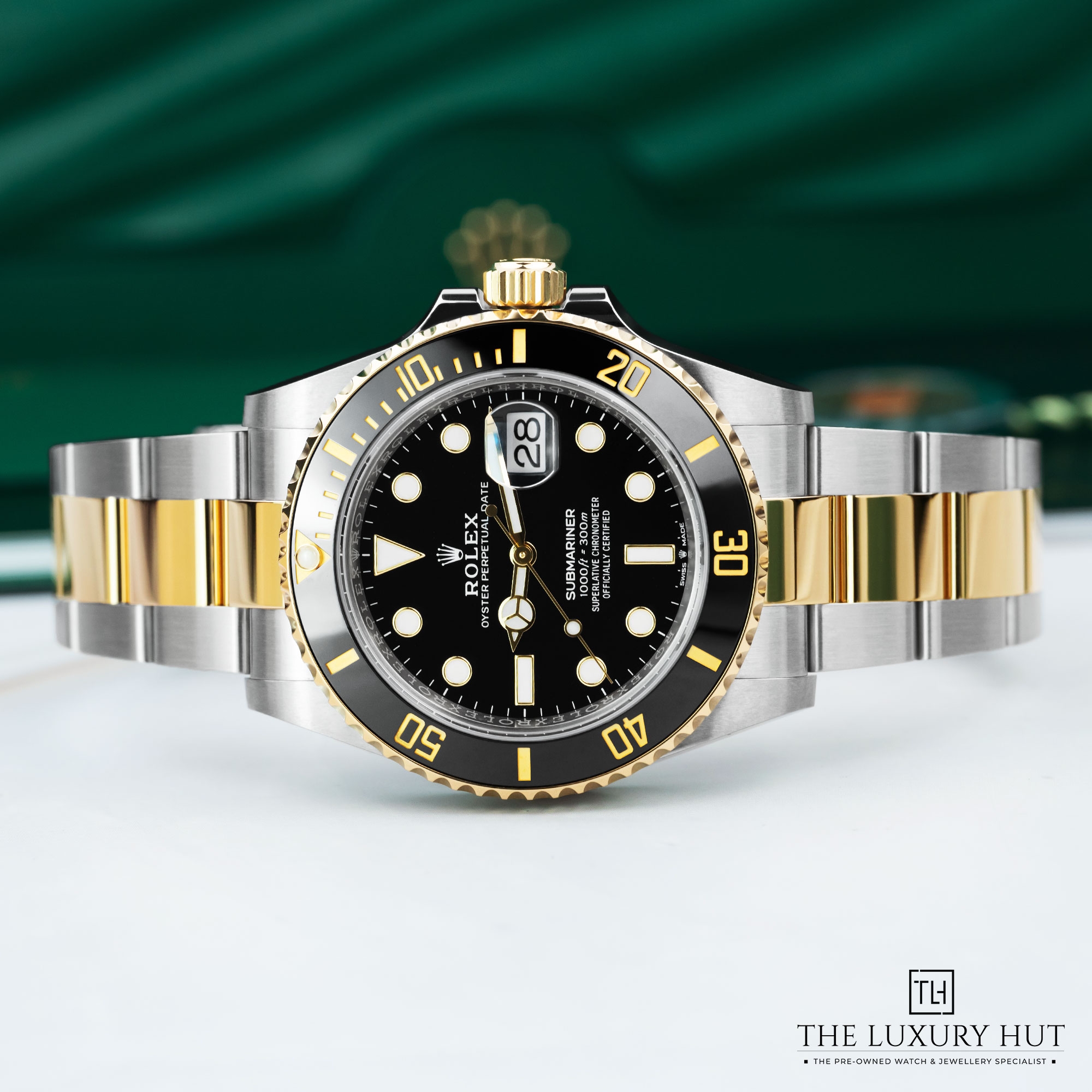 2025/07/Rolex_Submariner_Date_41mm_Bi-Metal_Black_Dial_LB651-b.jpg