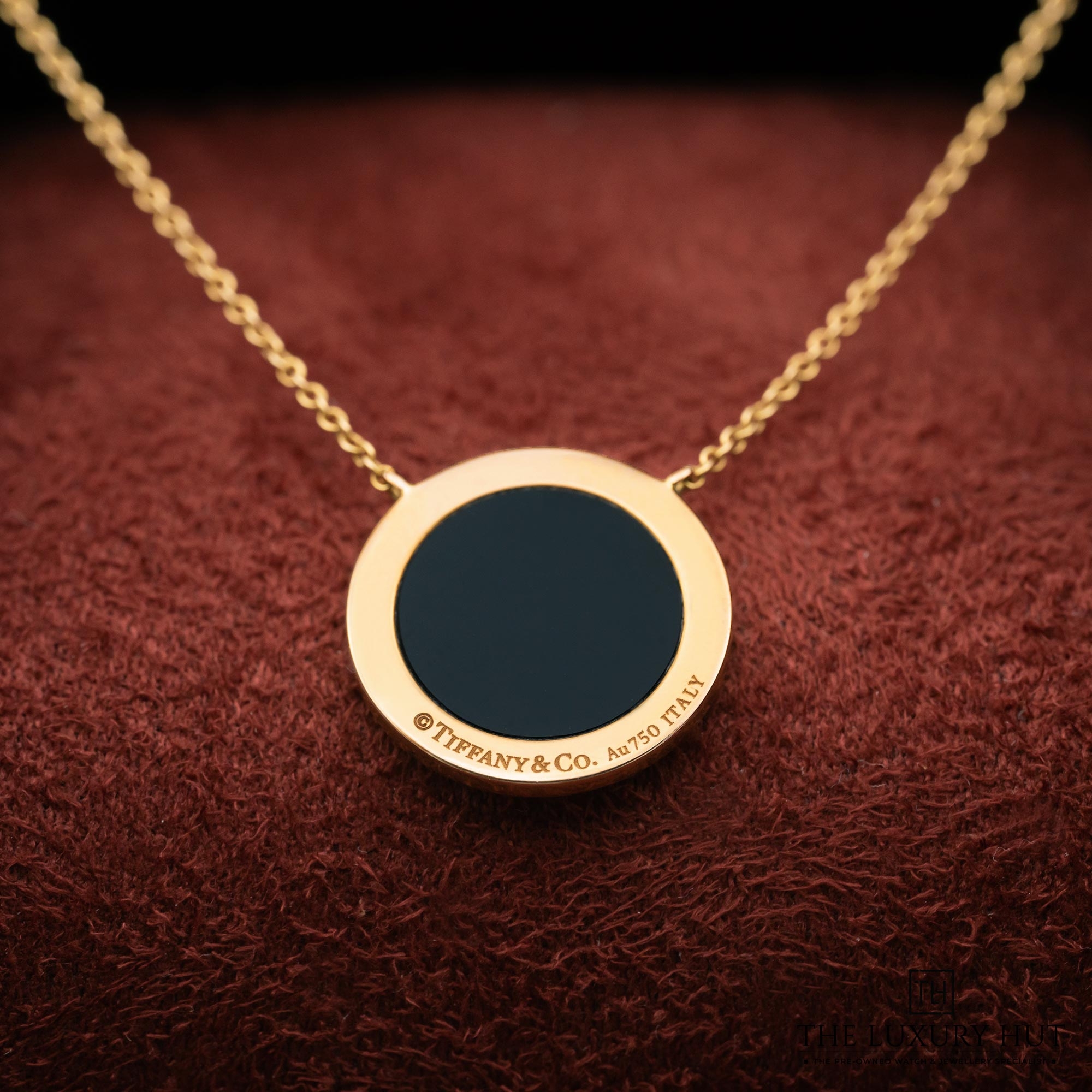 2025/07/Tiffany_T_Diamond_Onyx_Gold_Circle_Pendant_51911-c.jpg